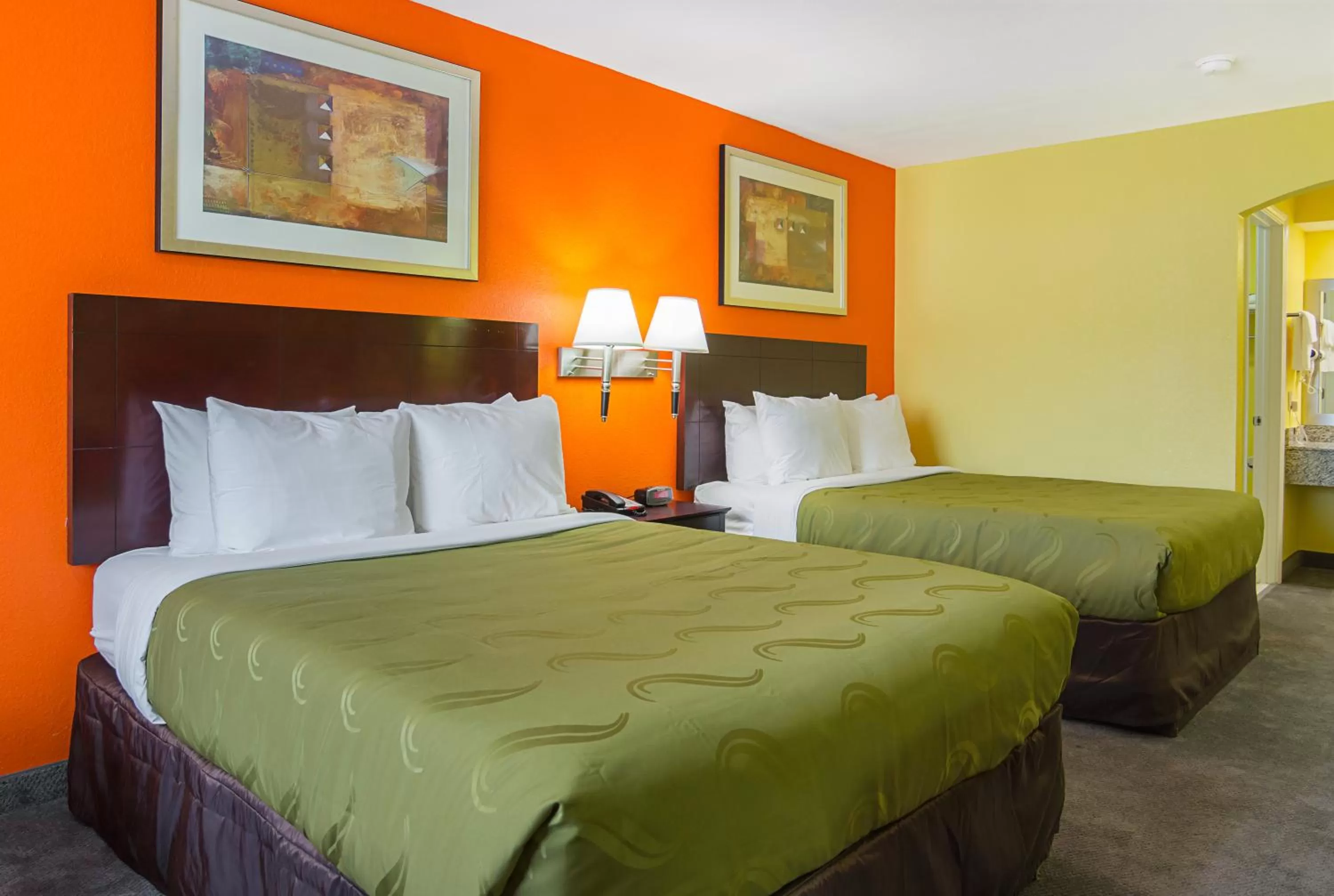 Photo of the whole room, Bed in Quality Inn Carthage