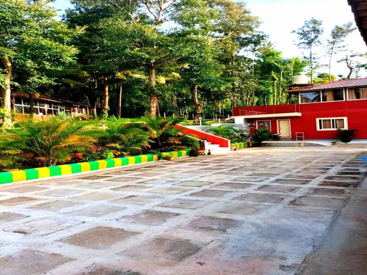 Parking in CS County Resort