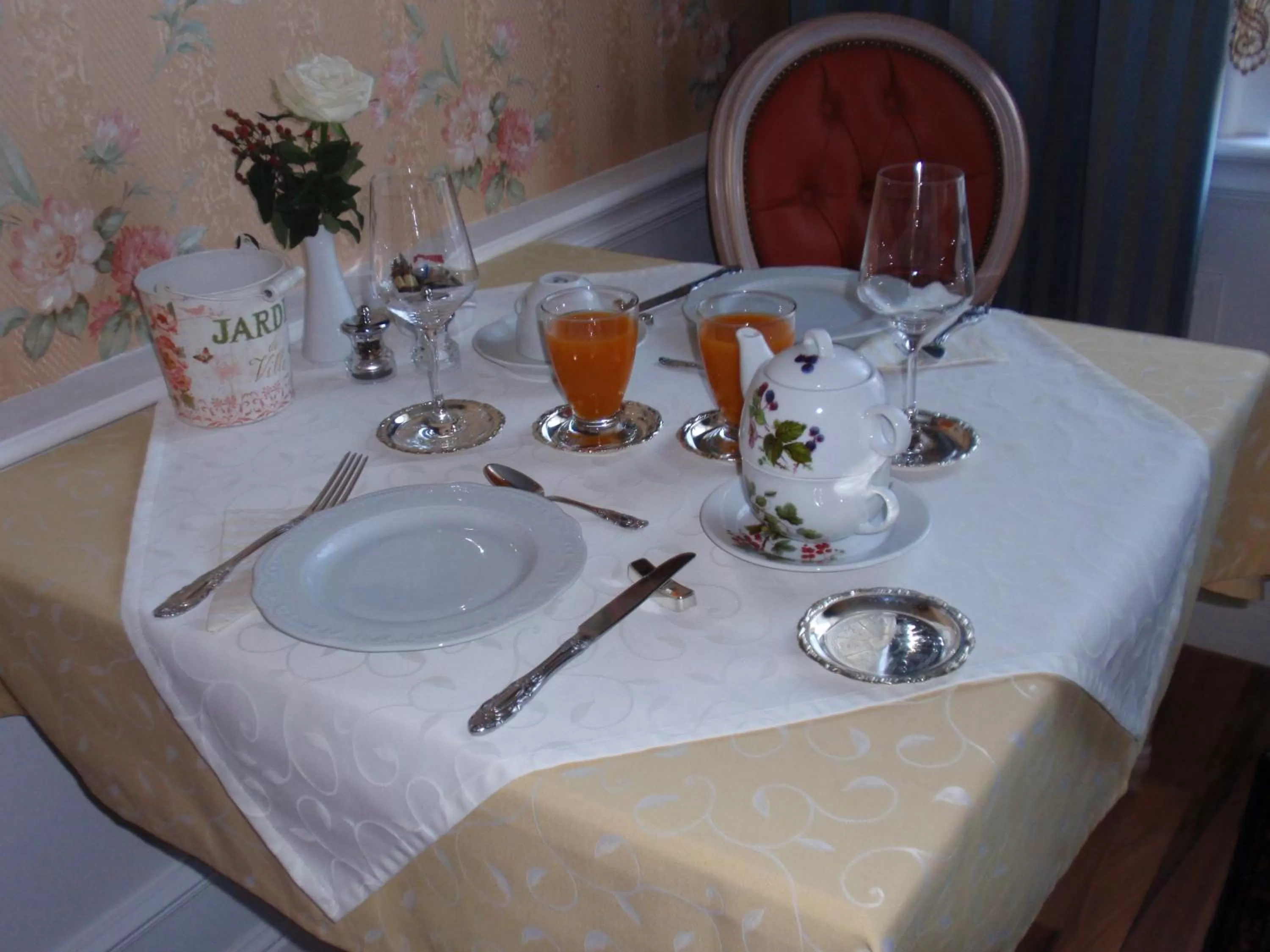 Restaurant/Places to Eat in Villa-Angelina