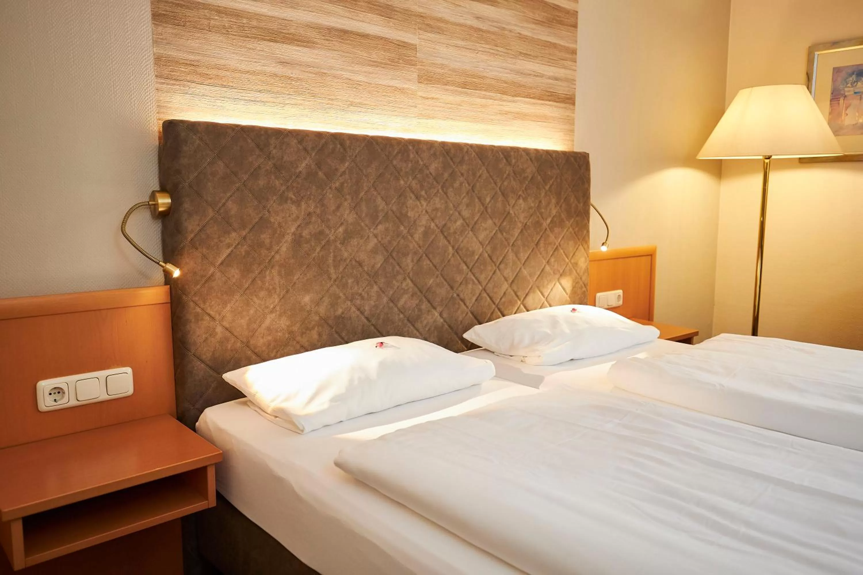 Photo of the whole room, Bed in Flair Hotel Stadt Höxter