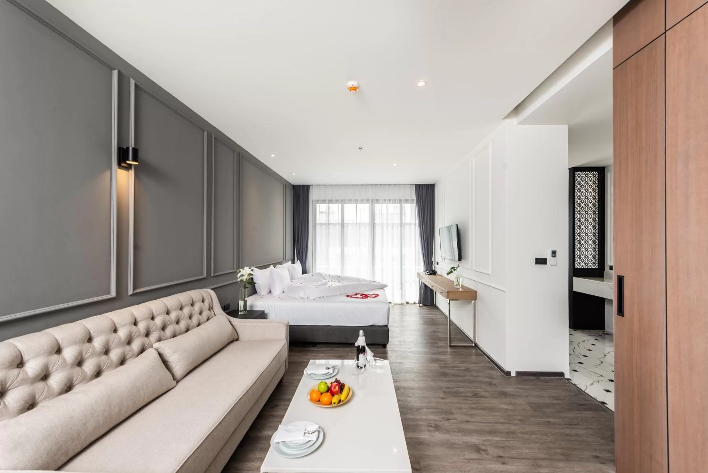 Photo of the whole room, Bed in One Patio Hotel Pattaya - SHA Extra Plus