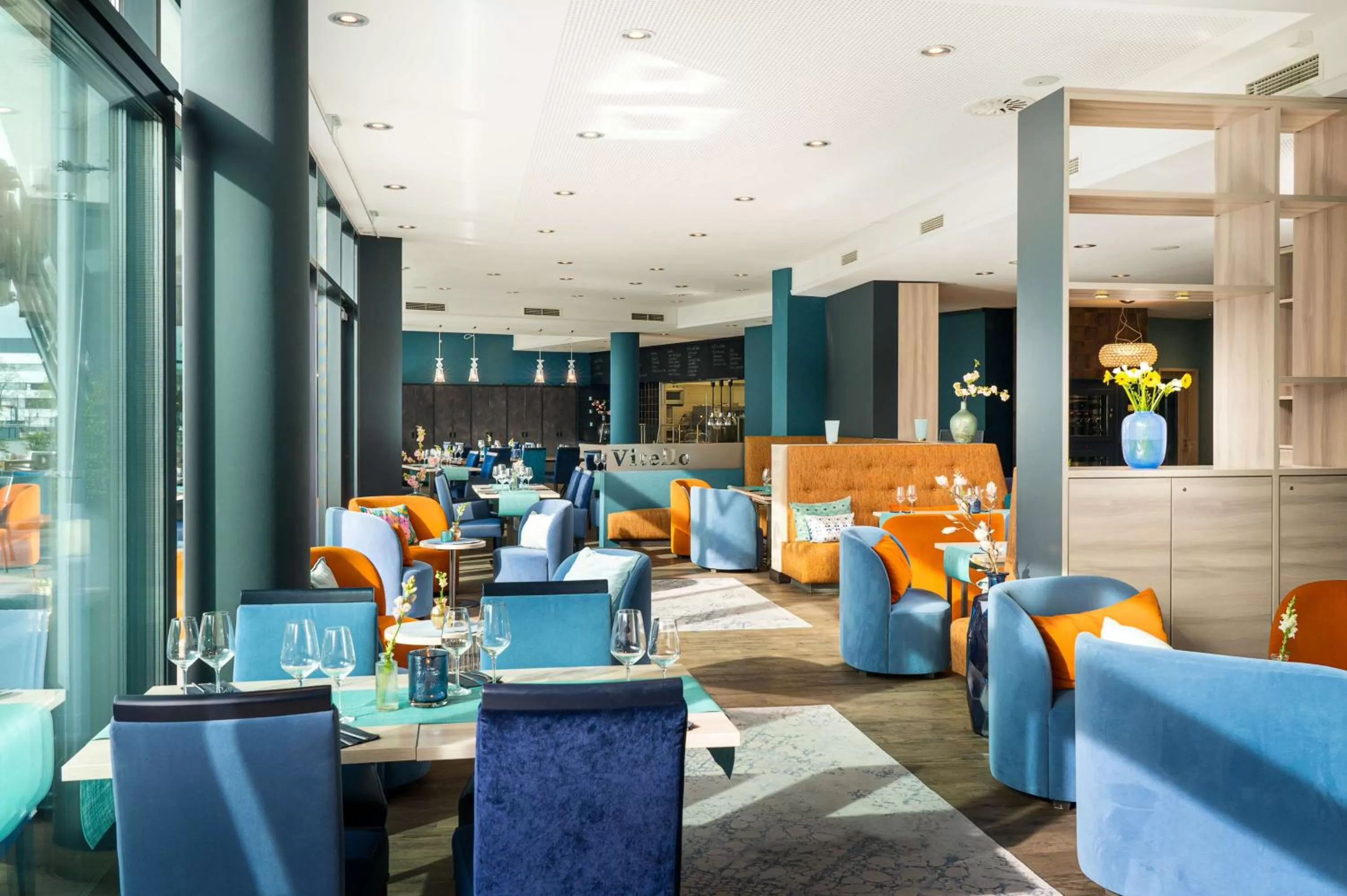 Restaurant/places to eat in elaya hotel kleve
