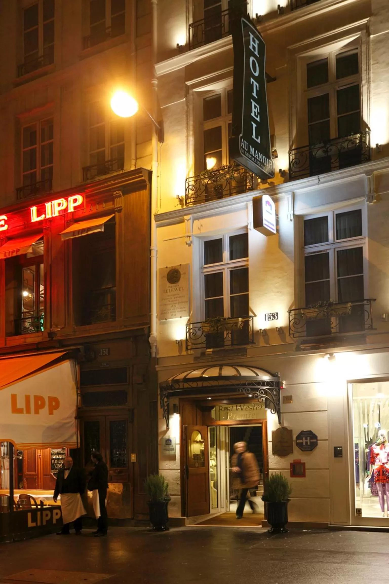 Facade/entrance in Au Manoir Saint Germain