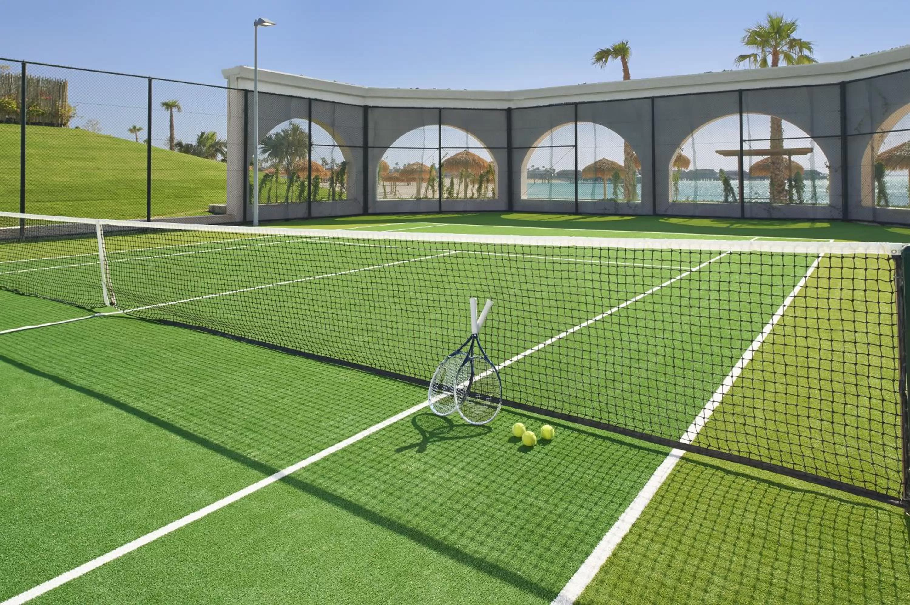 Tennis court in Banana Island Resort Doha by Anantara
