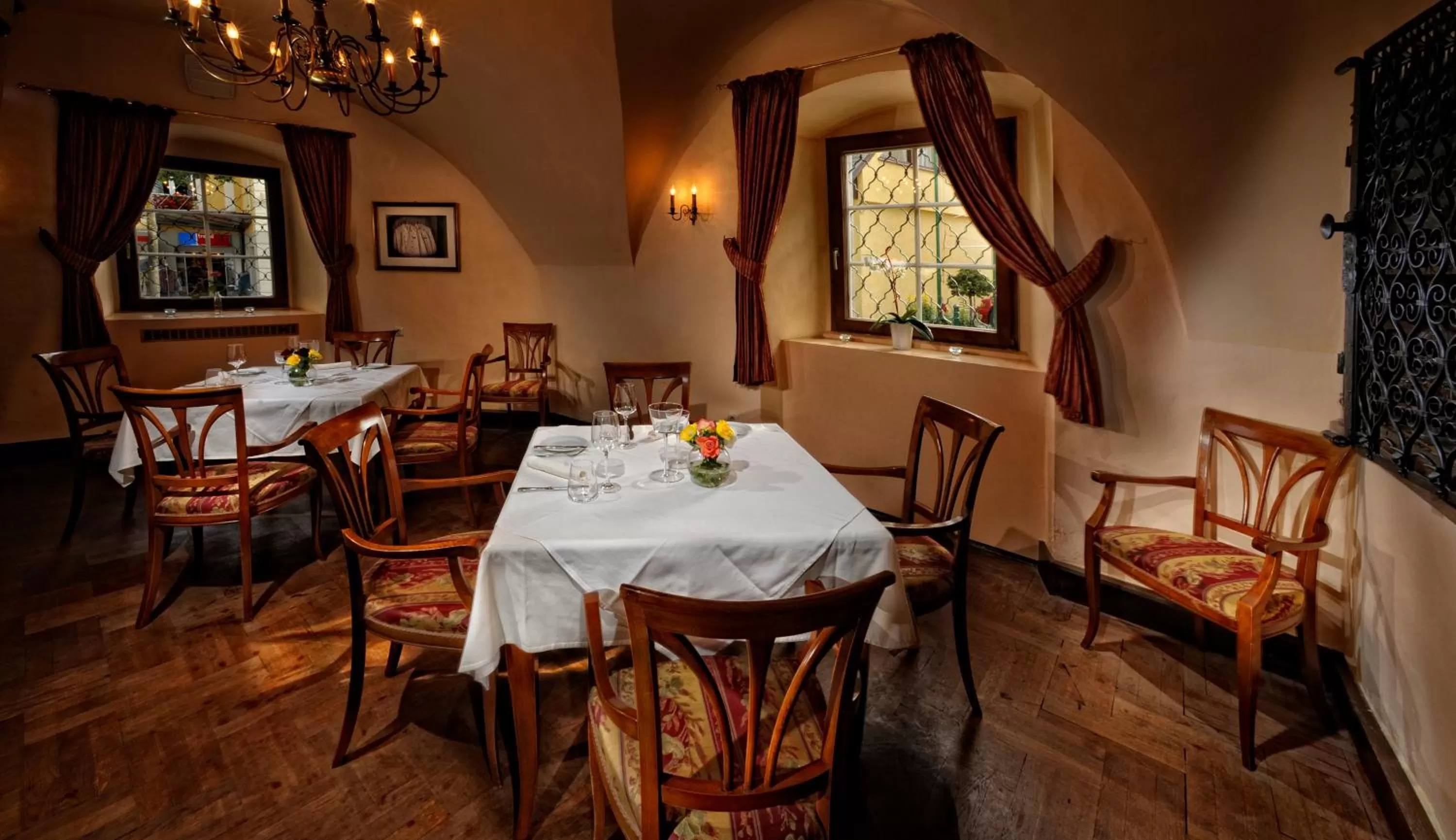 Restaurant/Places to Eat in Hotel Restaurant DAS RÖSSL