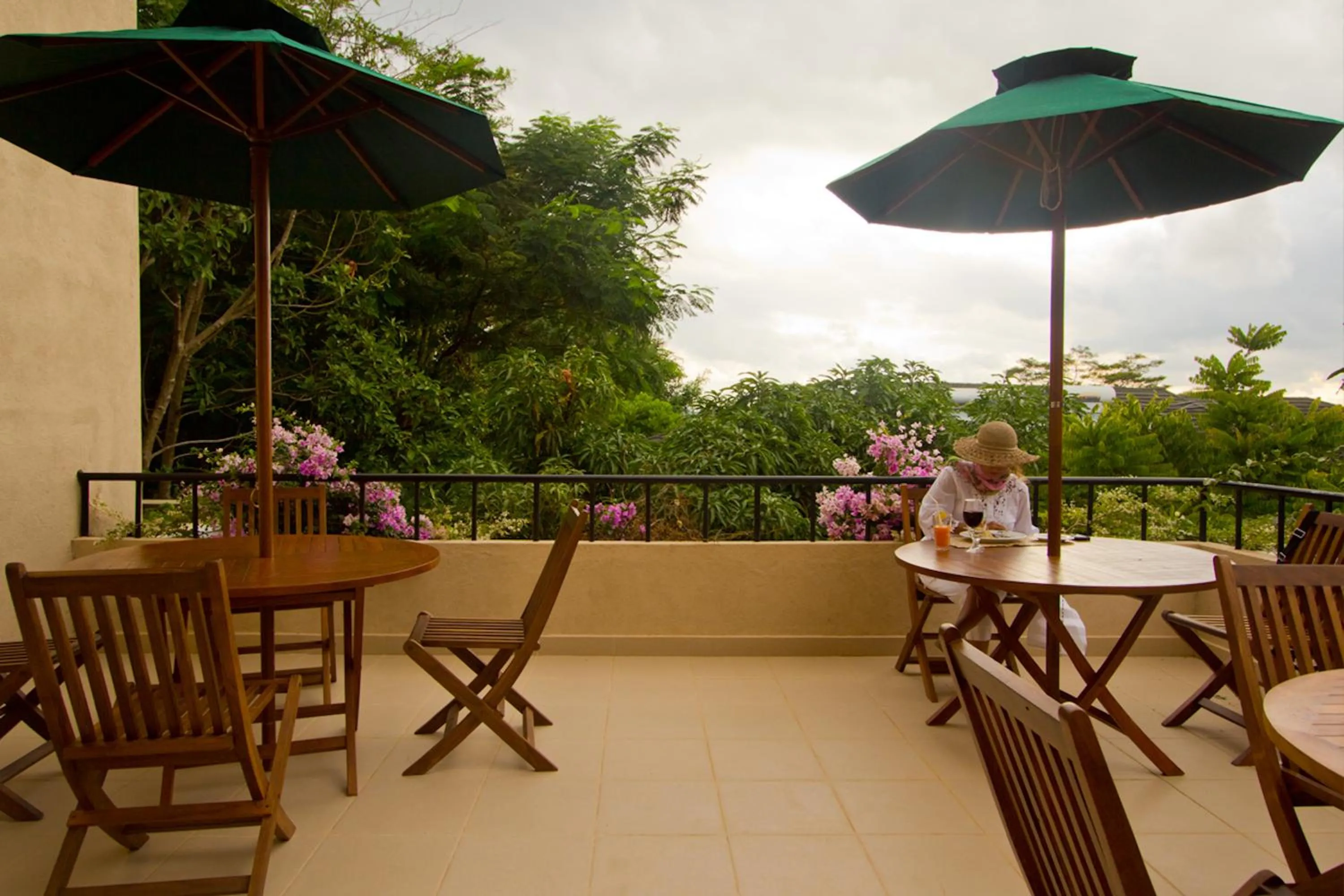 Day in Randholee Resort & Spa