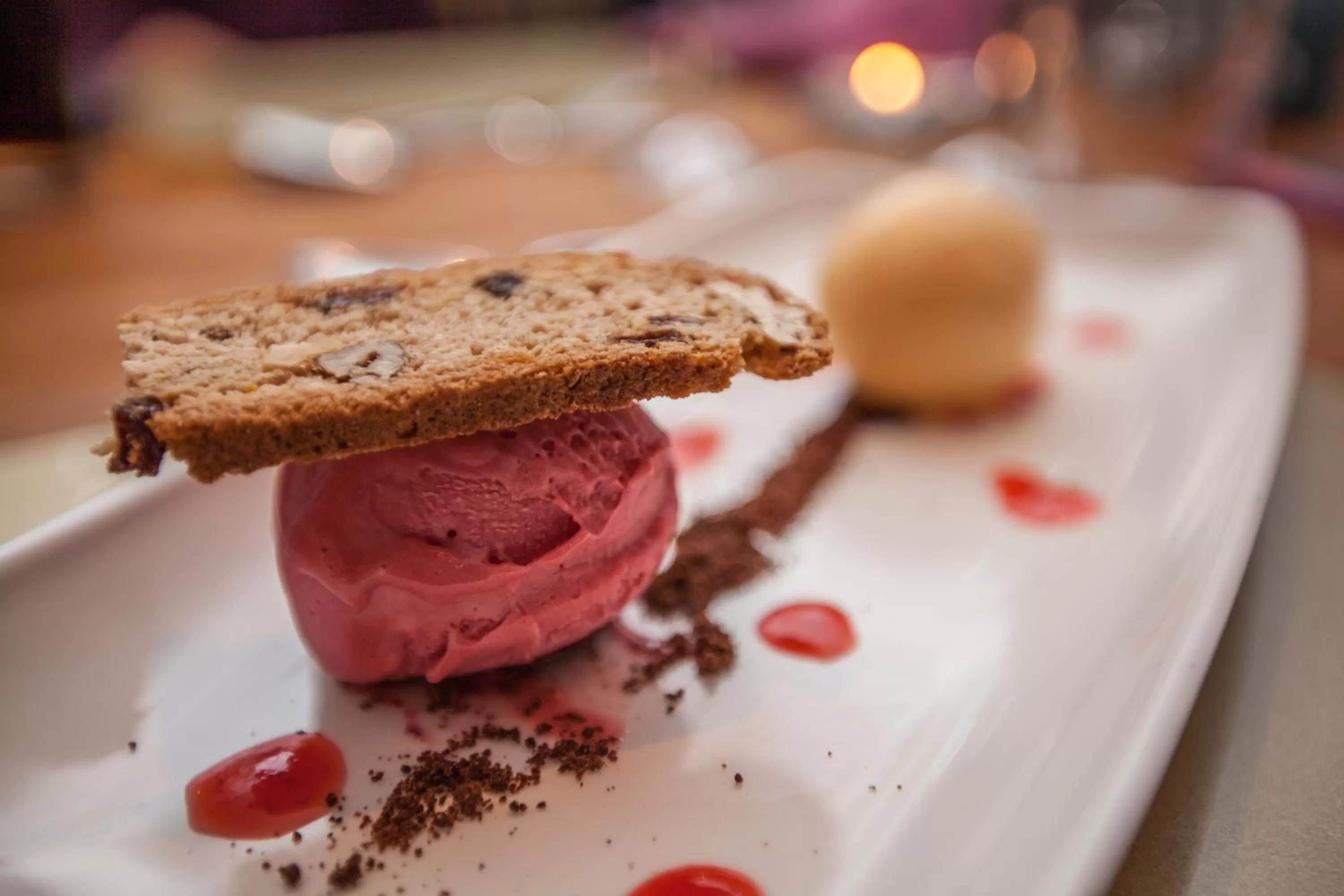 Restaurant/places to eat in New Continental Hotel; Sure Hotel Collection by Best Western