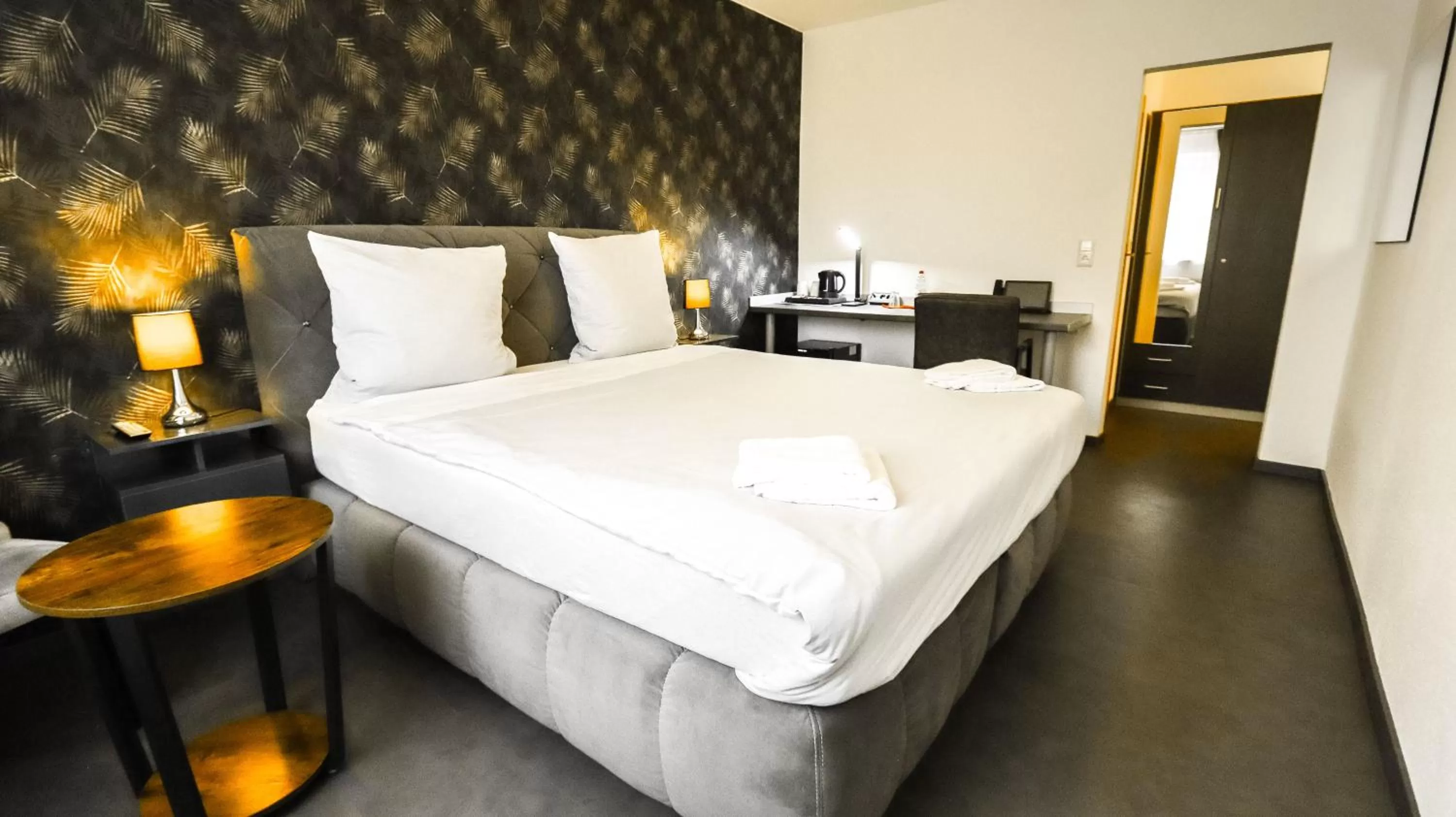 Photo of the whole room, Bed in DUA Hotel