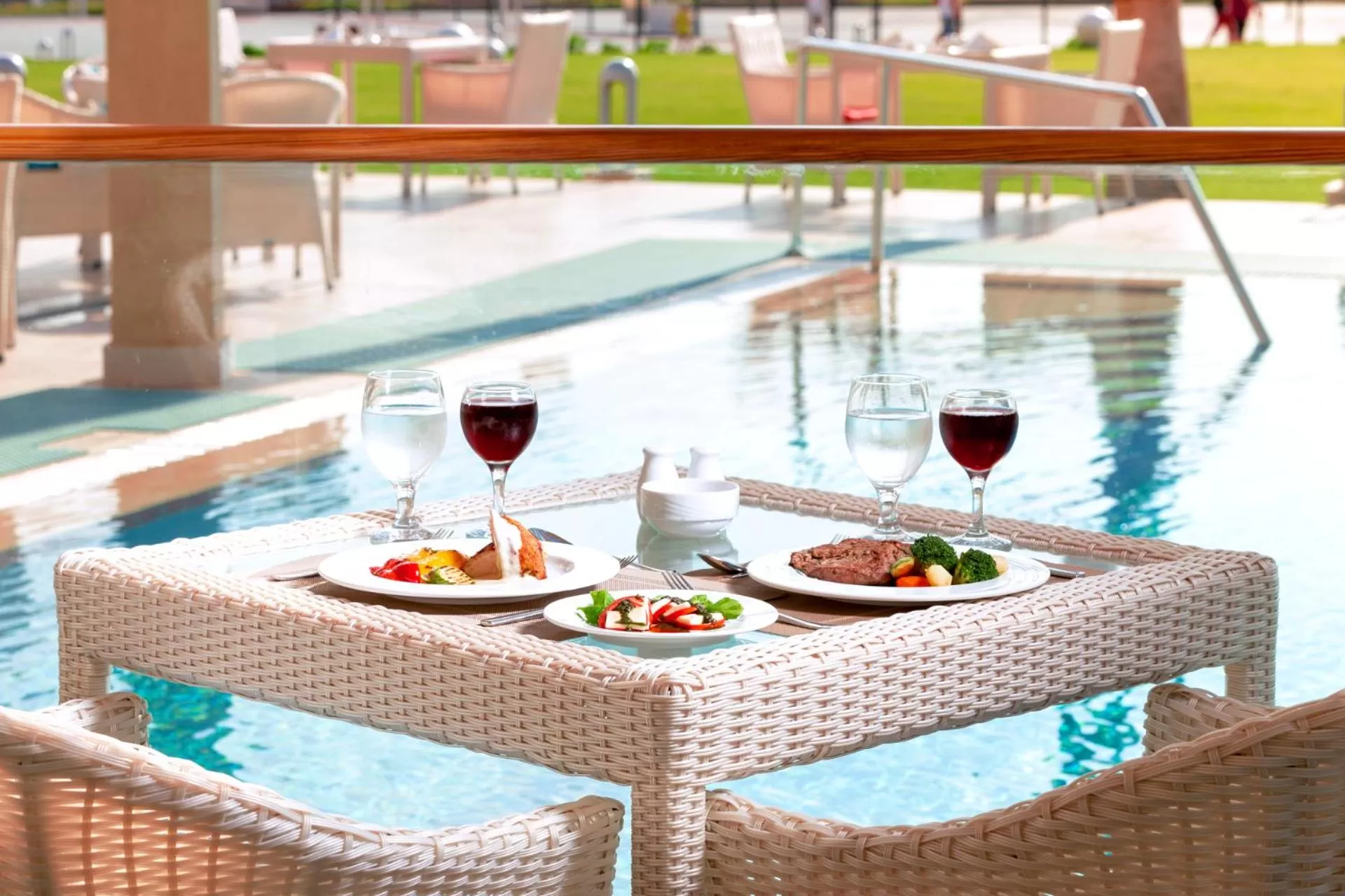 Restaurant/places to eat in Beach Albatros Aqua Park - Hurghada