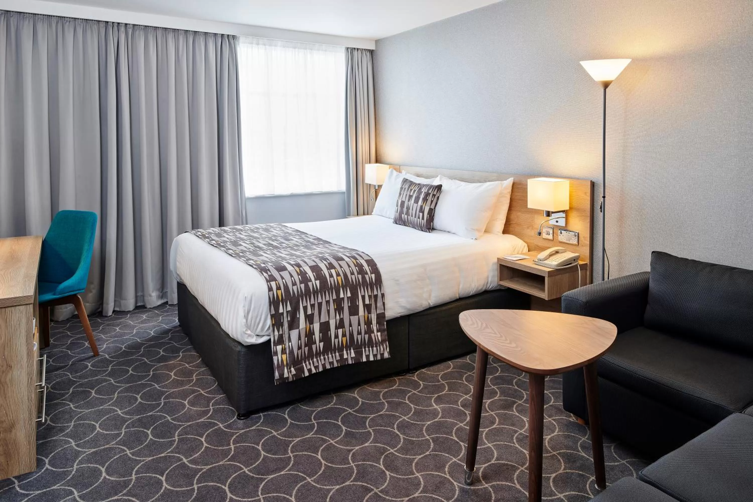 Restaurant/places to eat, Bed in Holiday Inn Ellesmere Port/Cheshire Oaks by IHG