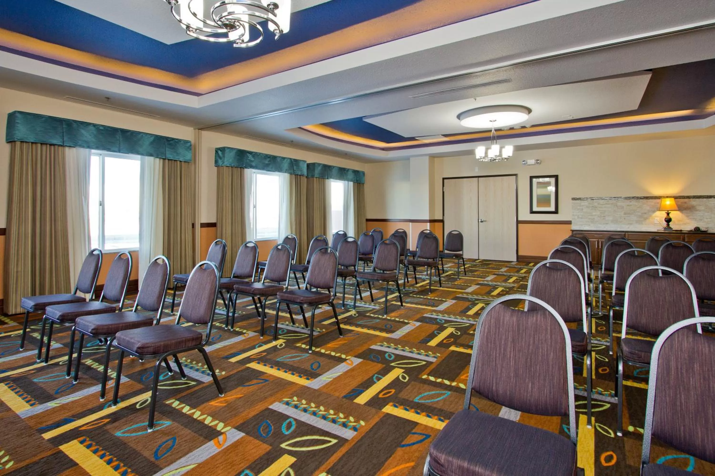 Meeting/conference room in Holiday Inn Express and Suites Denver East Peoria Street by IHG