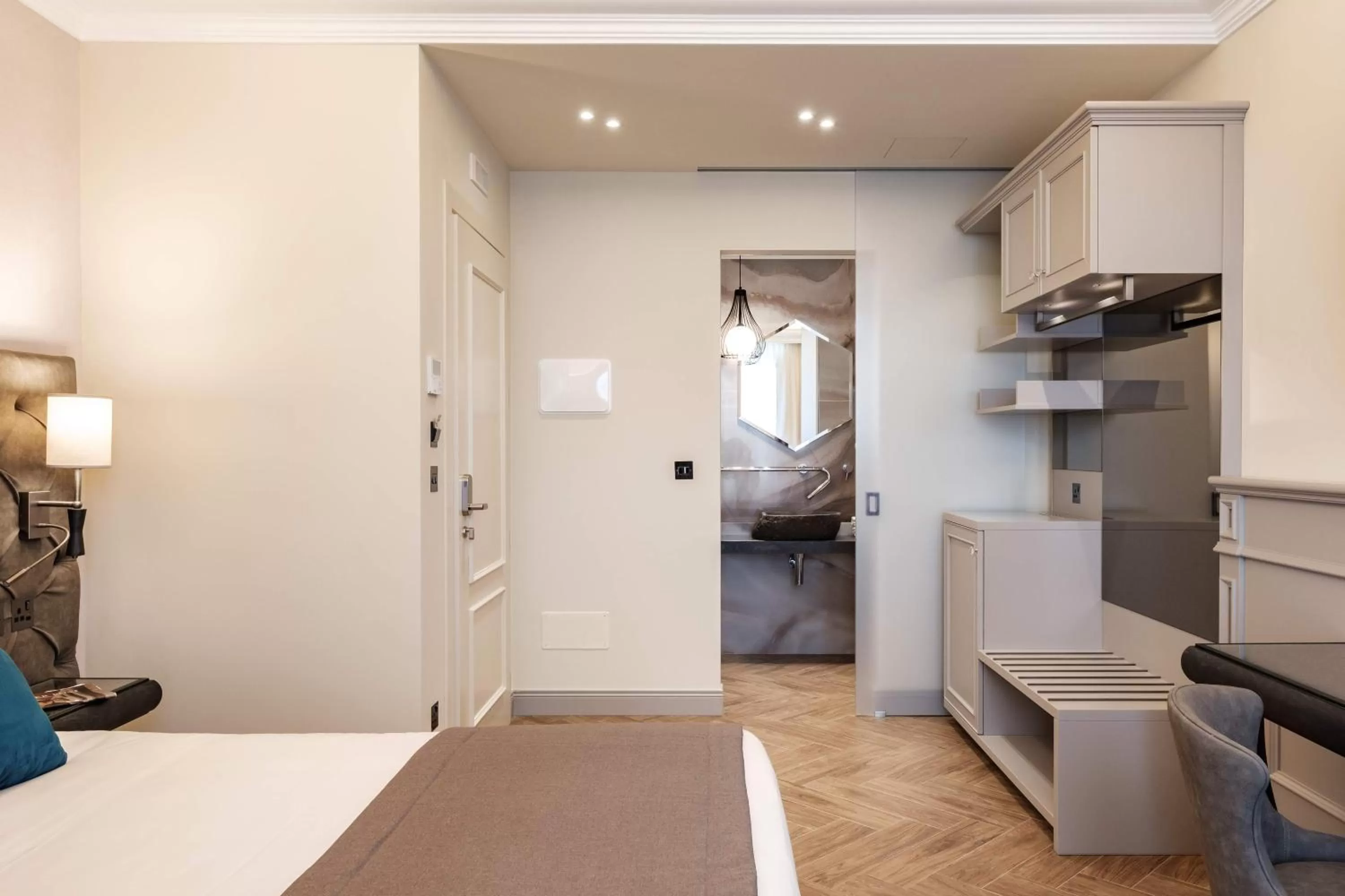 Bathroom, Bed in HPM Pjazza Merkanti - Boutique Living