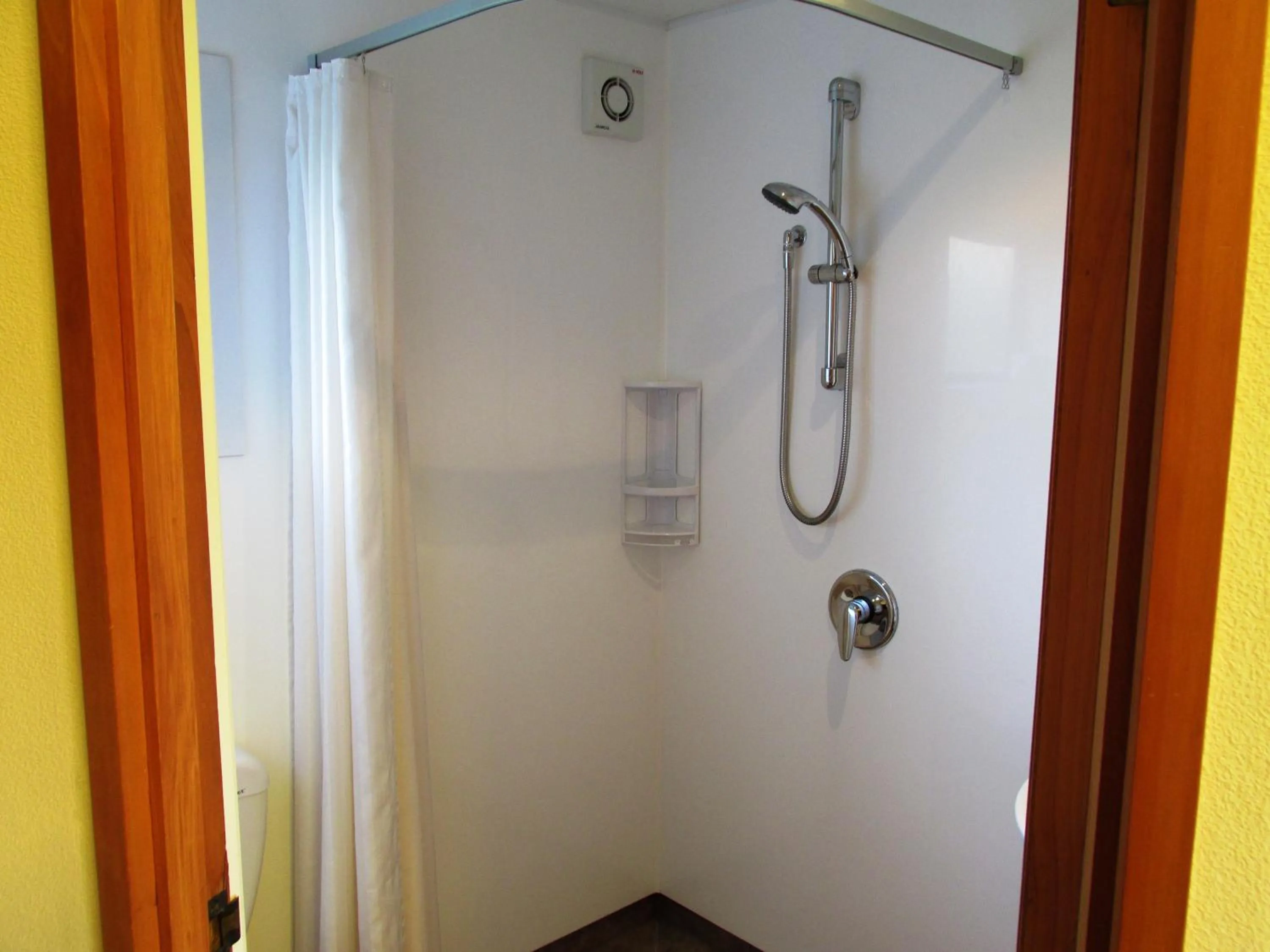 Shower in Dunedin Holiday Park