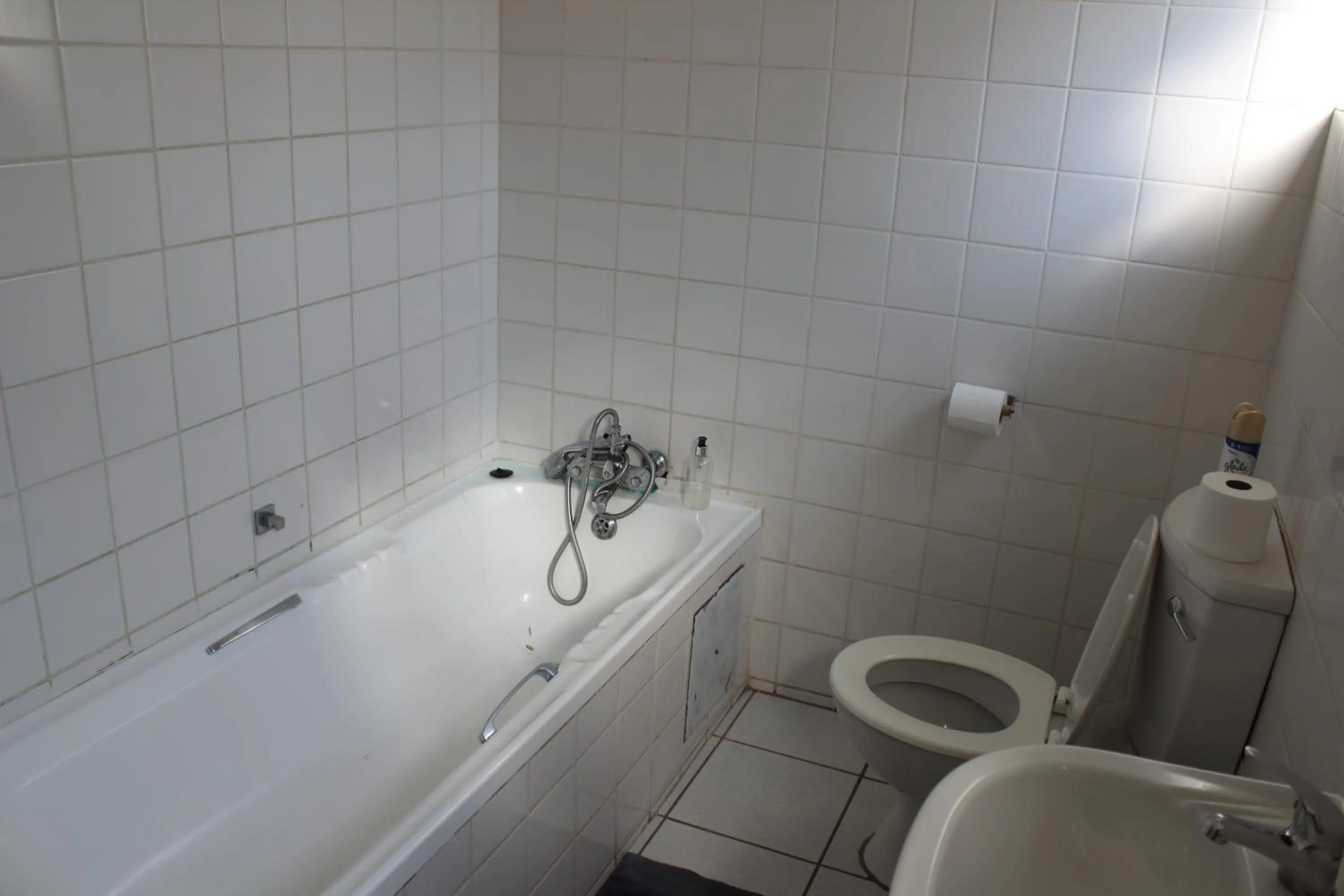 Toilet in Purple Olive Guest House