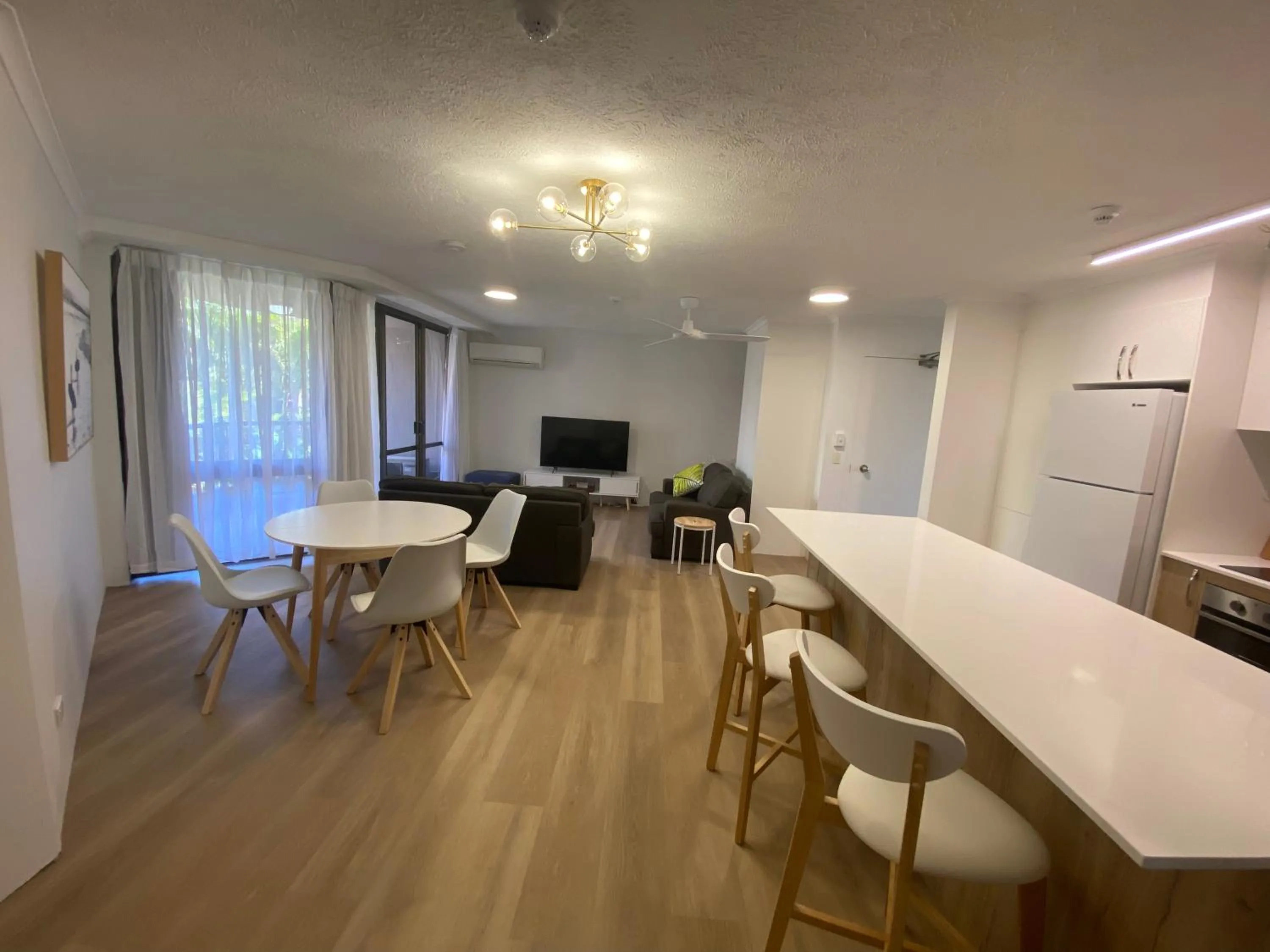 Dining area in Enderley Gardens Resort