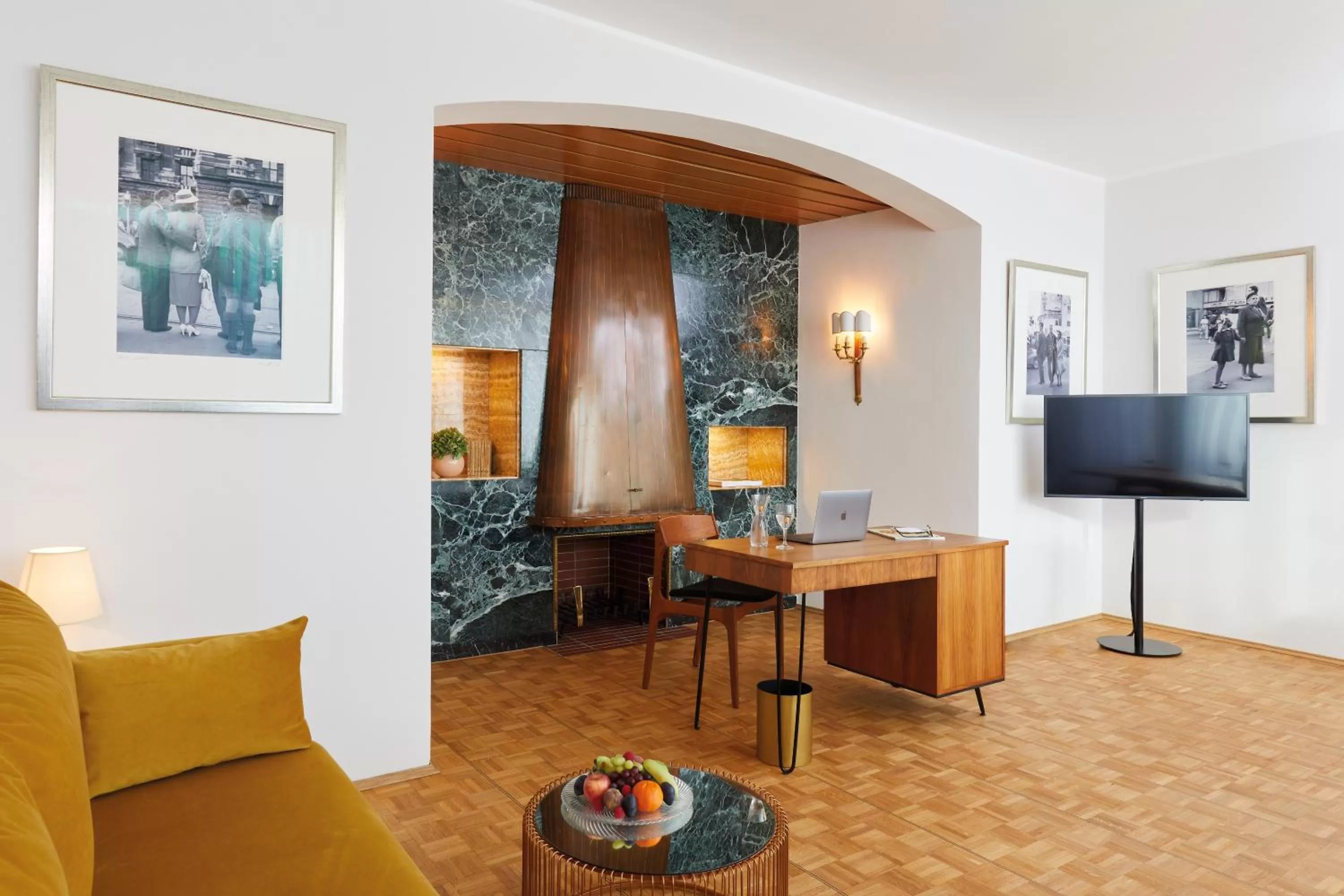 Living room in Excelsior by Geisel