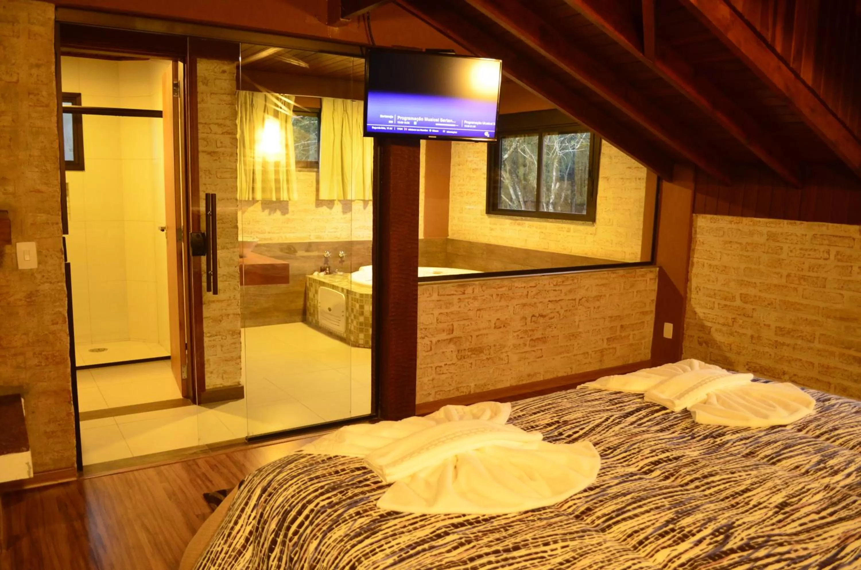 Photo of the whole room, Bed in Pousada Toca Da Coruja