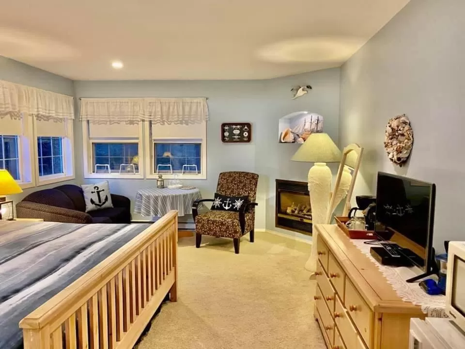 Bed in Seafarer Bed & Breakfast