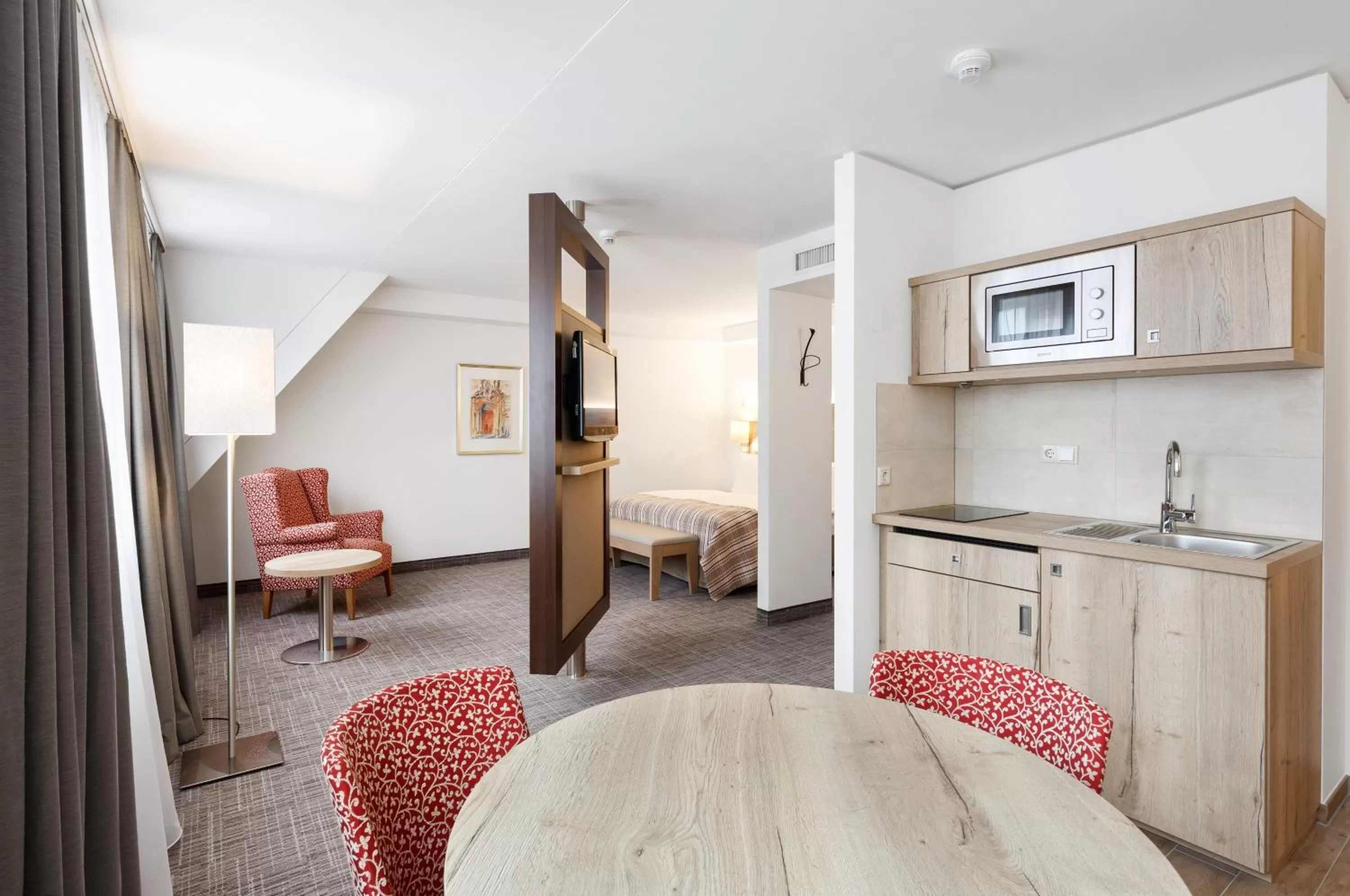 Photo of the whole room in Holiday Inn Nürnberg City Centre by IHG