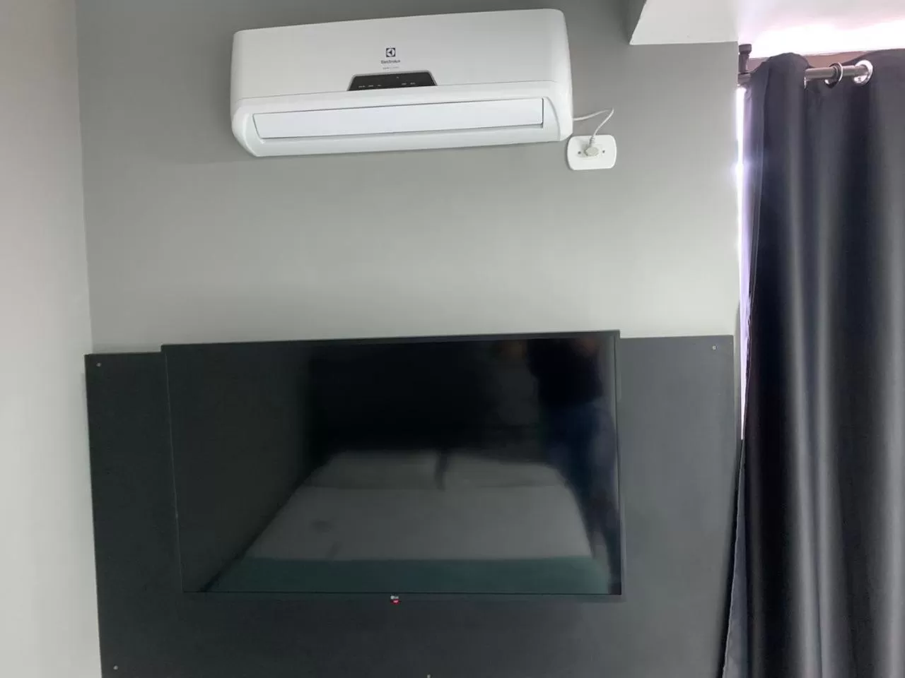 TV/Entertainment Center in Santa Helena Pousada