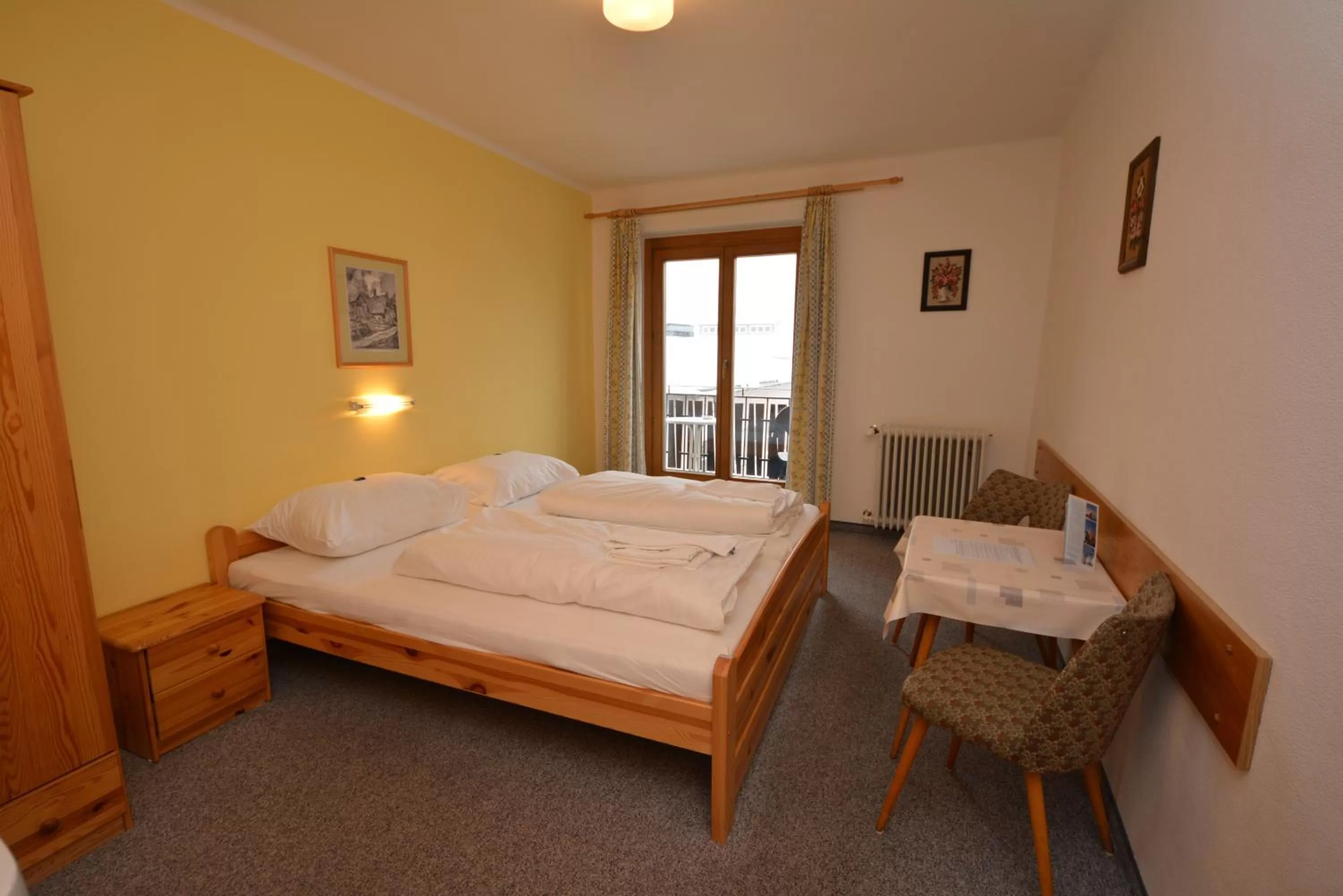 Bedroom in Haus Kleineisen by Châtel Reizen