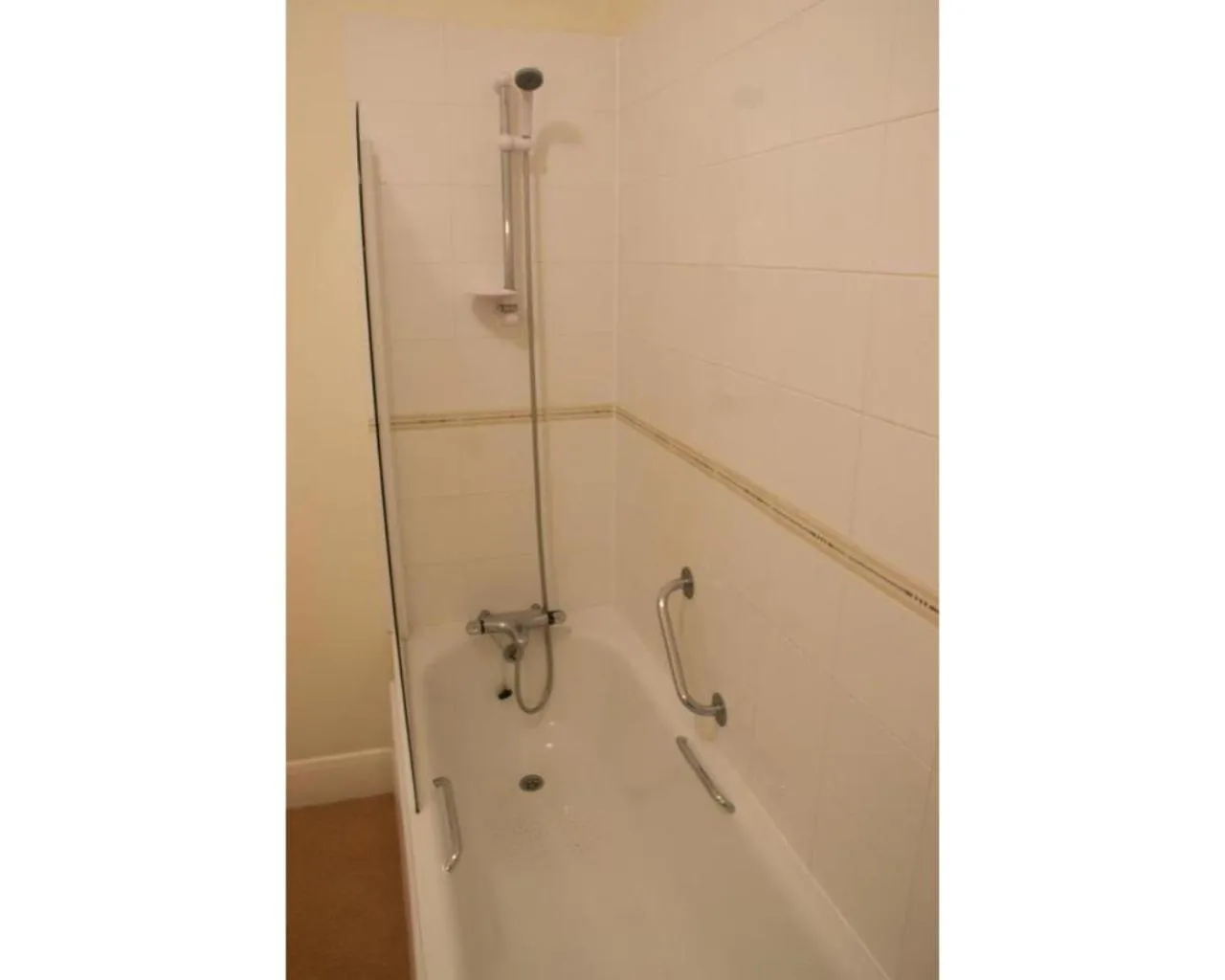 Bathroom in Diamond Hotel