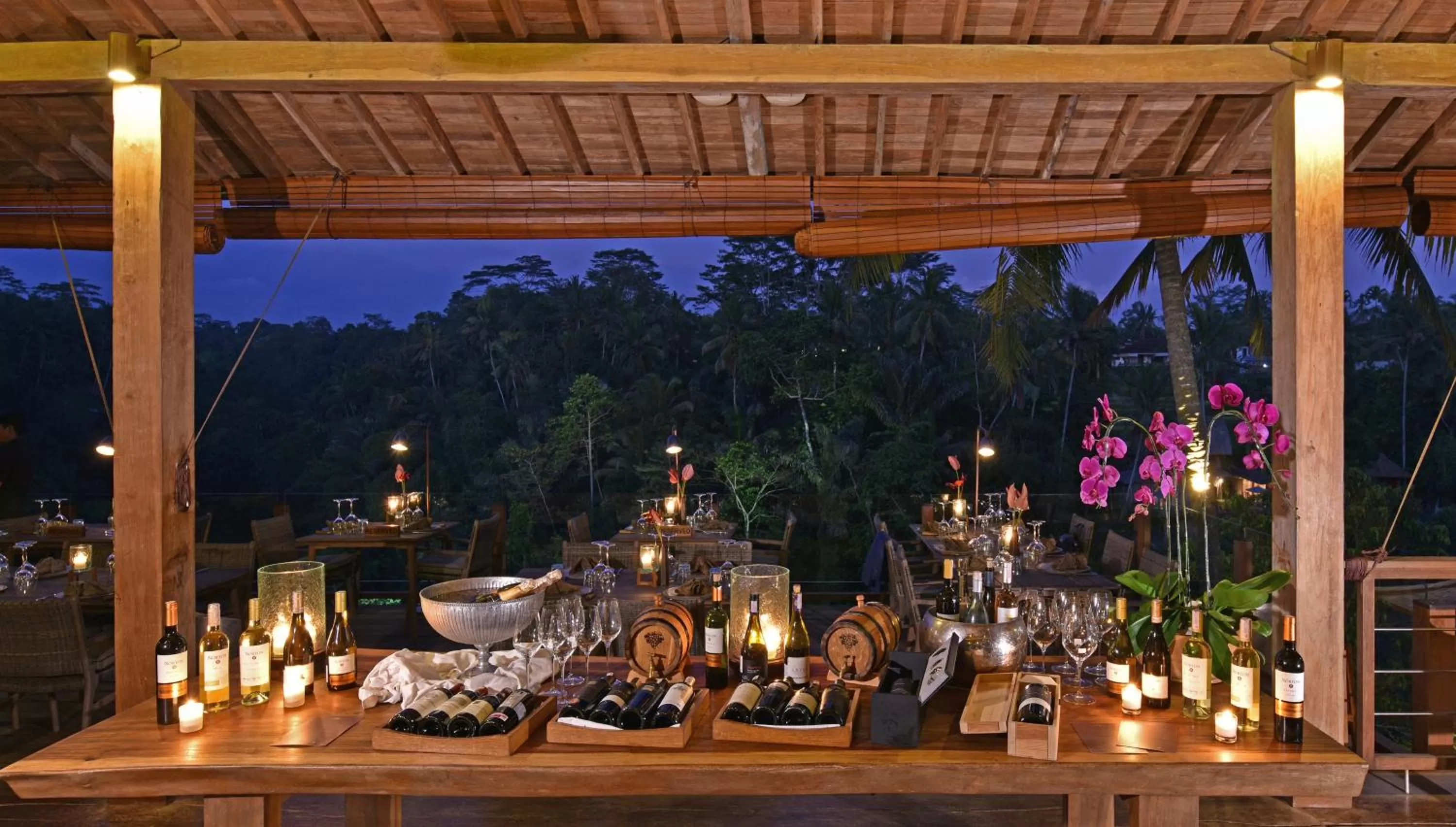Restaurant/places to eat in Chapung Sebali Resort