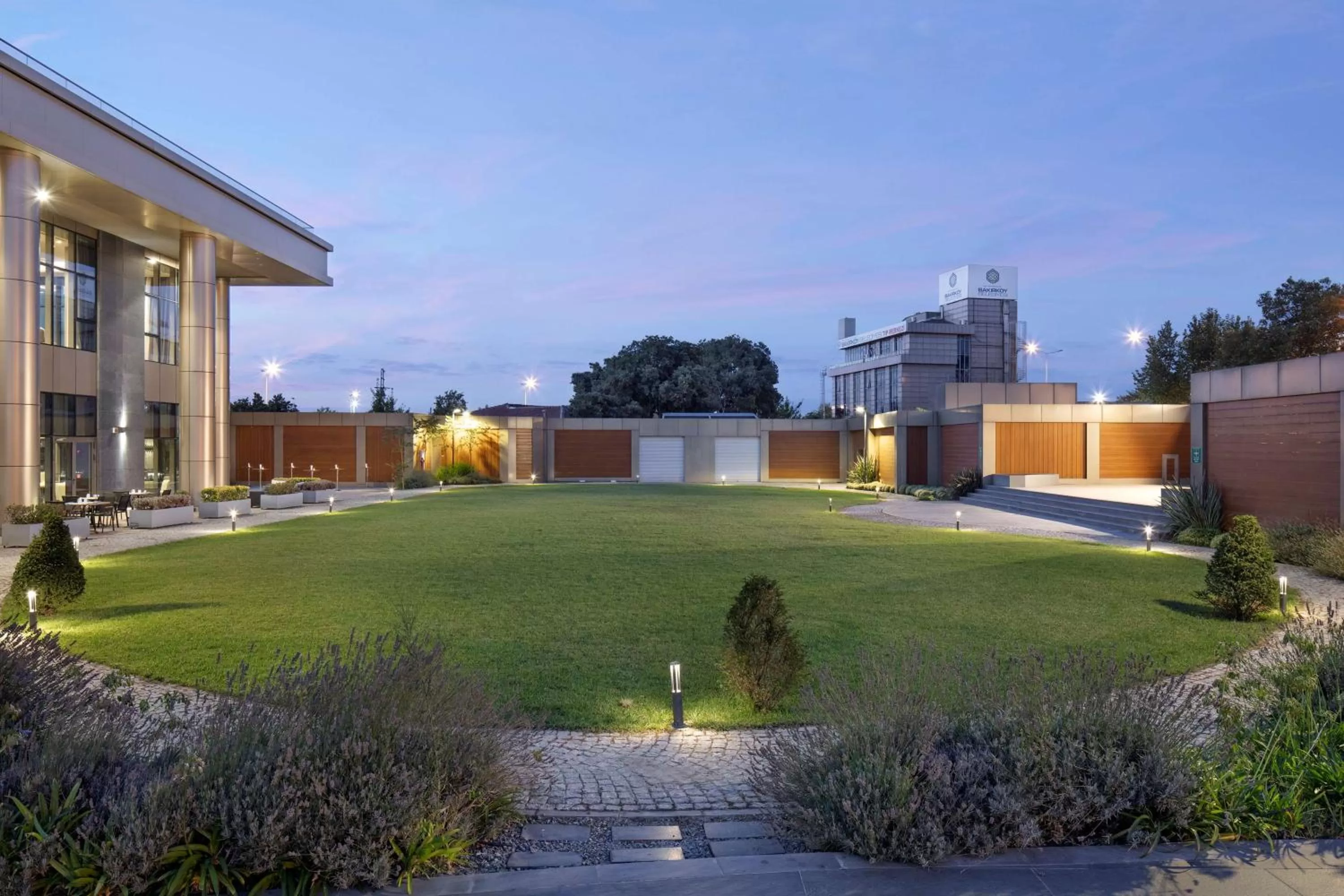 Garden in Hilton Istanbul Bakirkoy