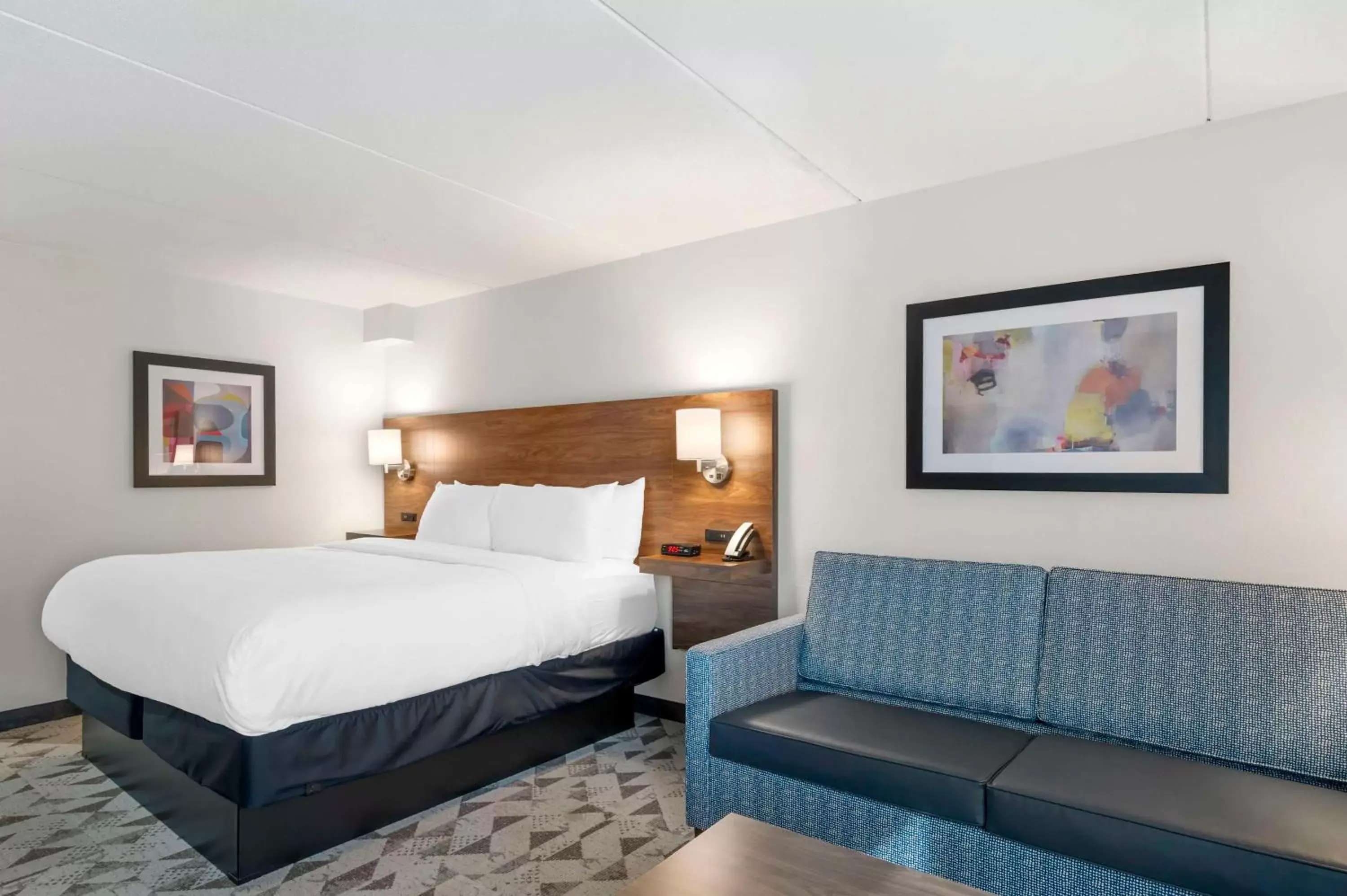 King Suite in Best Western Plus Harrisonburg King Suite in Best Western Plus Harrisonburg