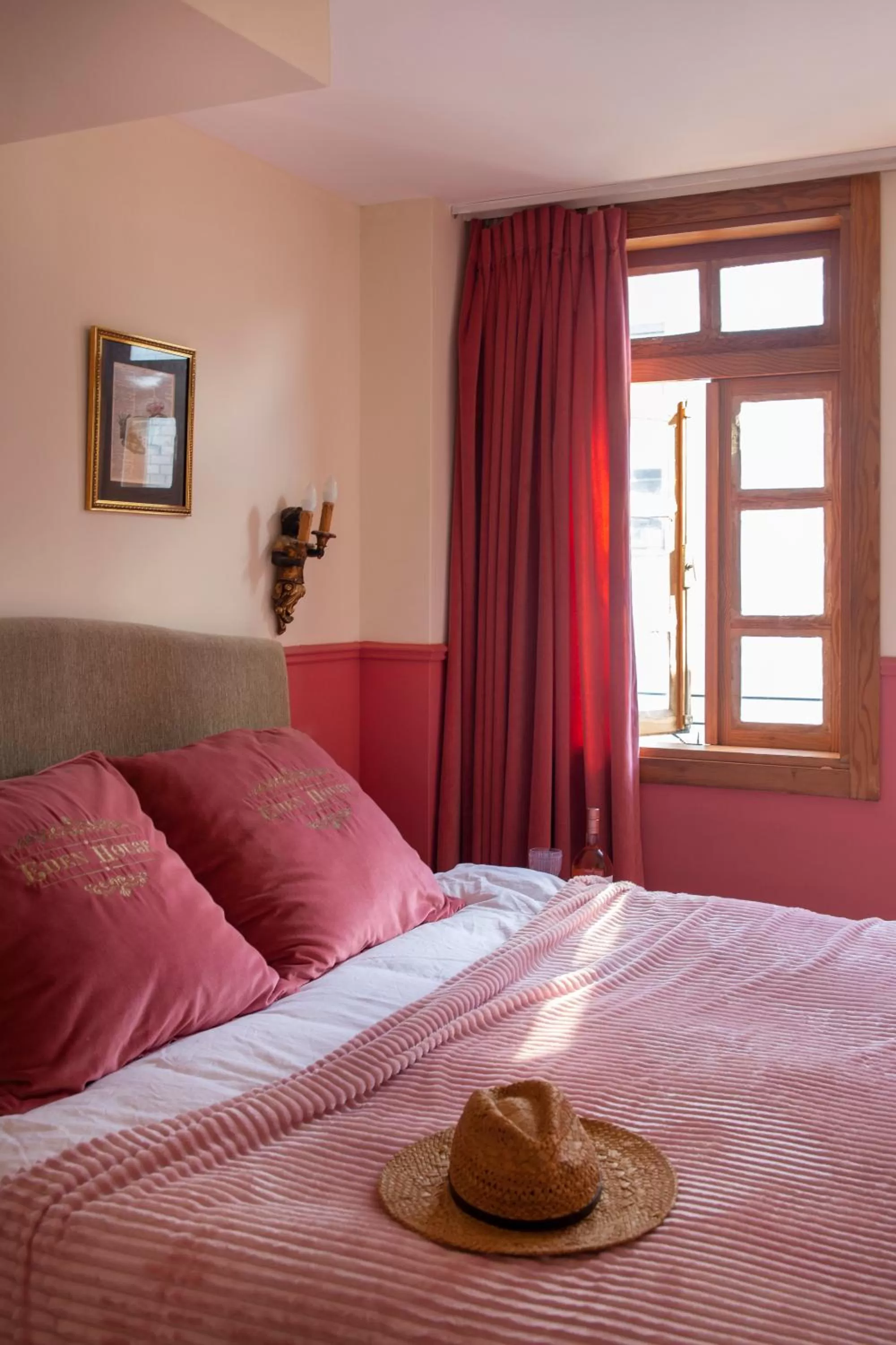 Bedroom in The Elliot - Adults only