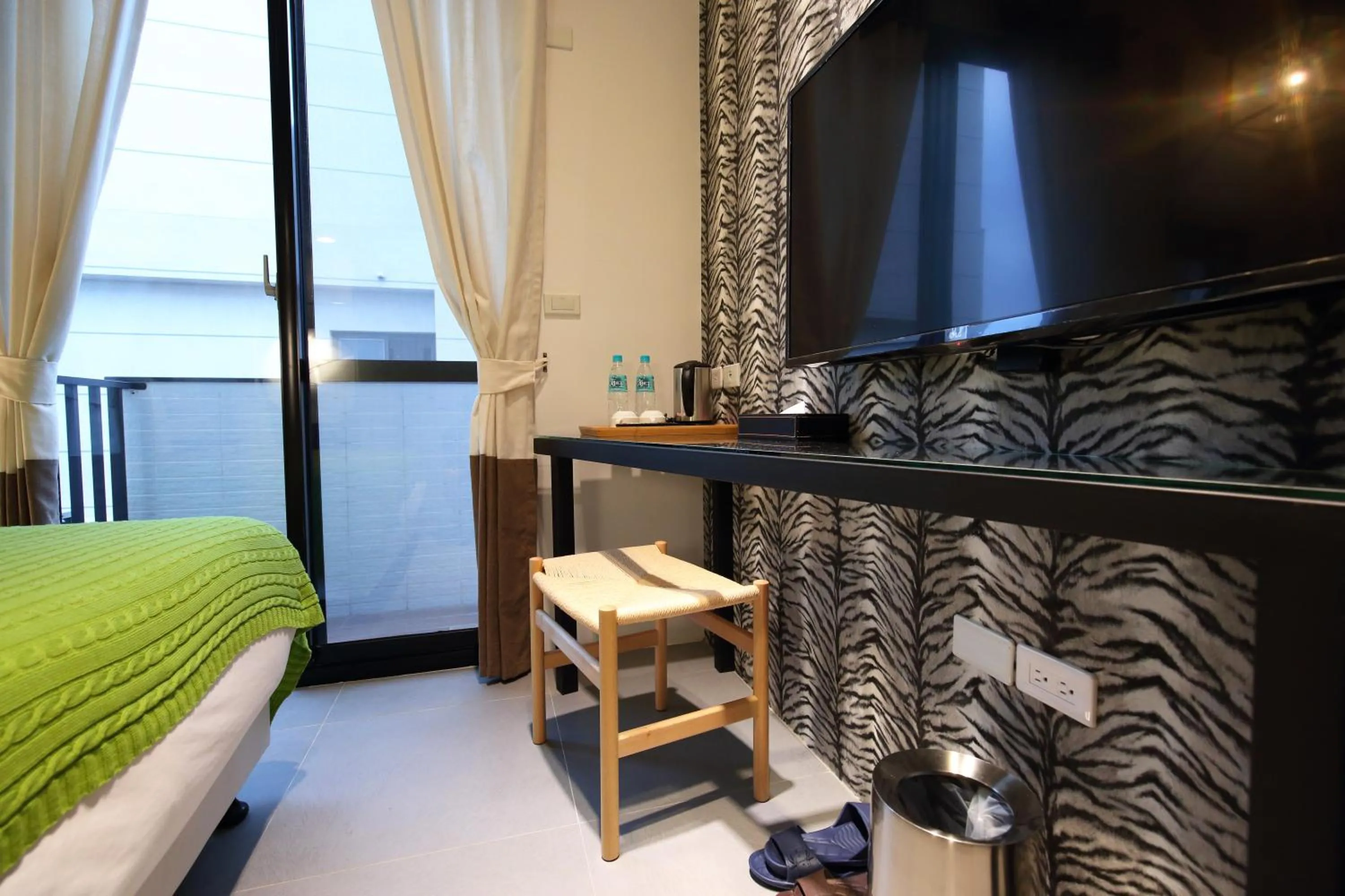 指南針民宿2178 & 工殿民宿2182