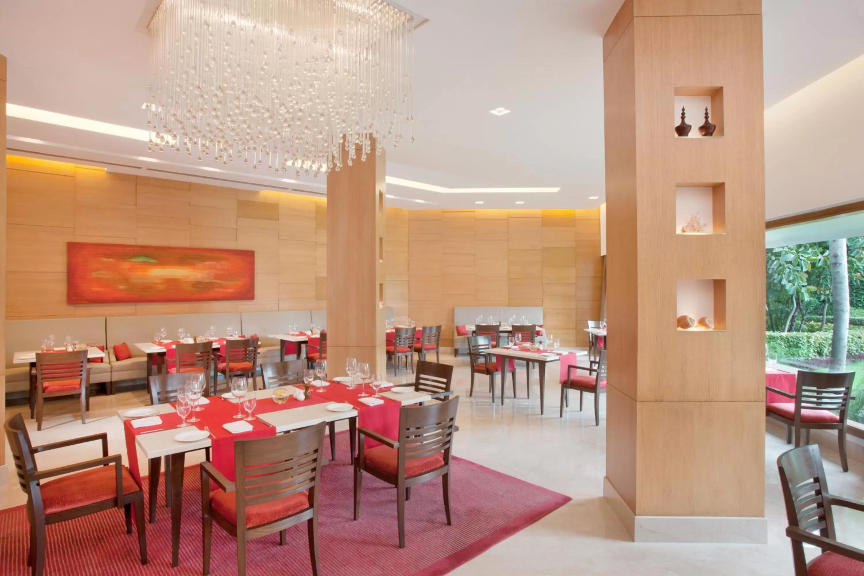 Restaurant/places to eat in Trident Chennai