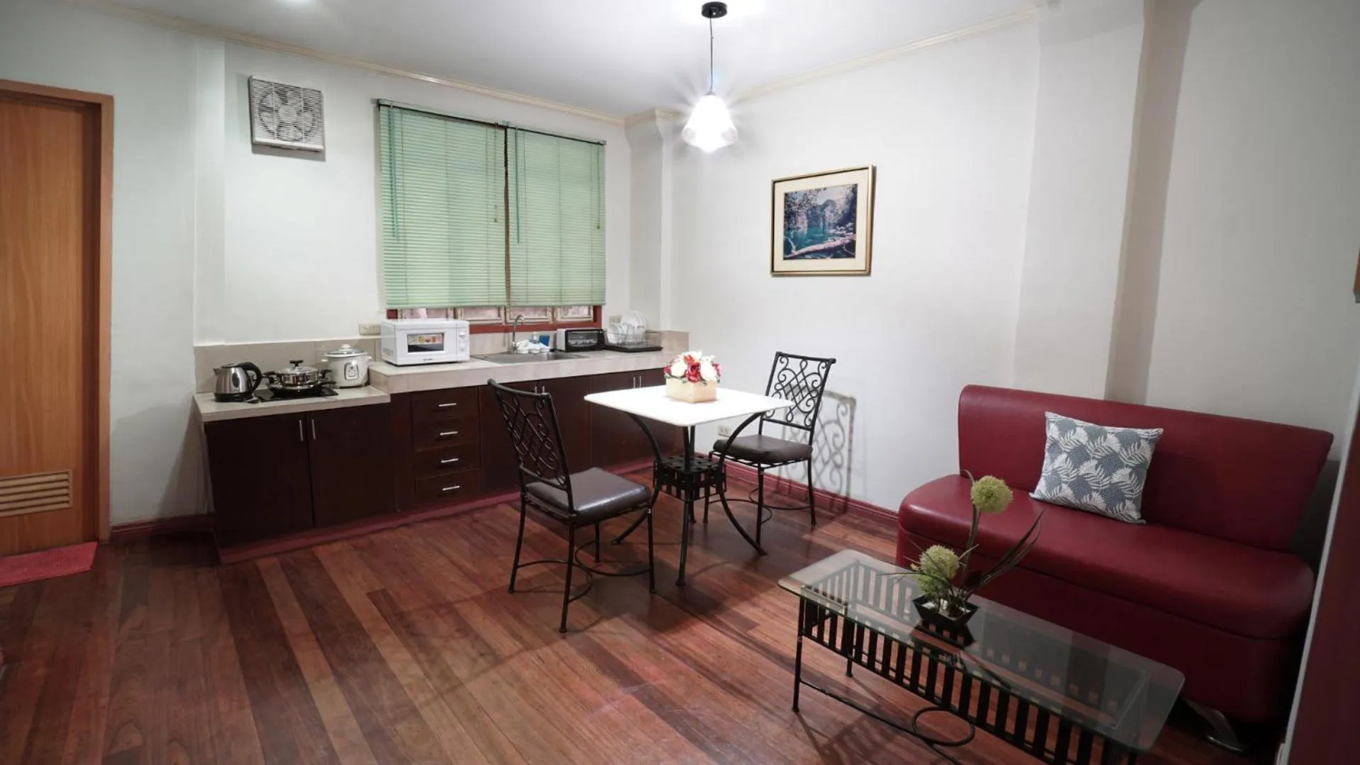 Kitchen or kitchenette in 1775 Adriatico Suites