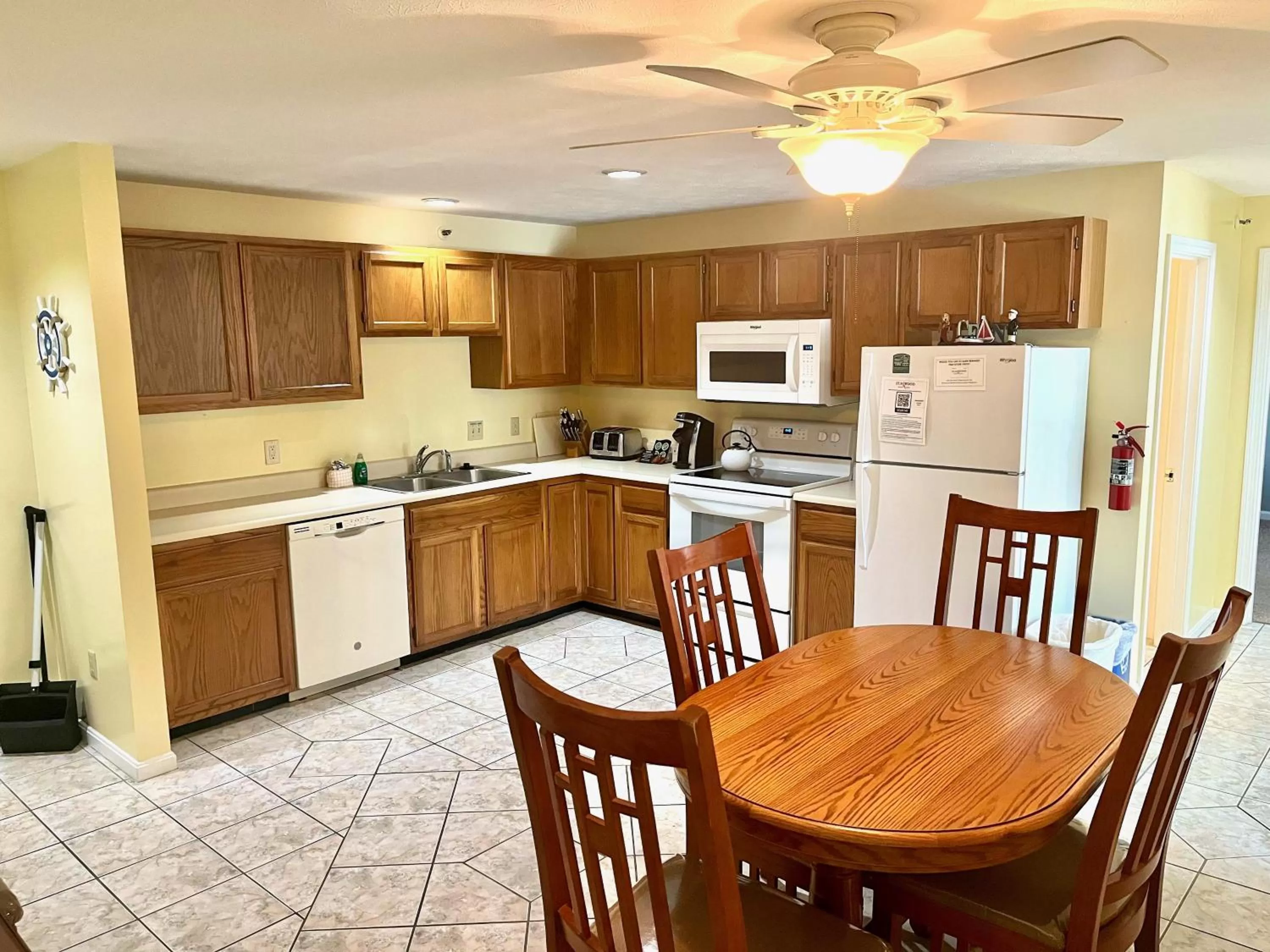 Elmwood Resort Hotel