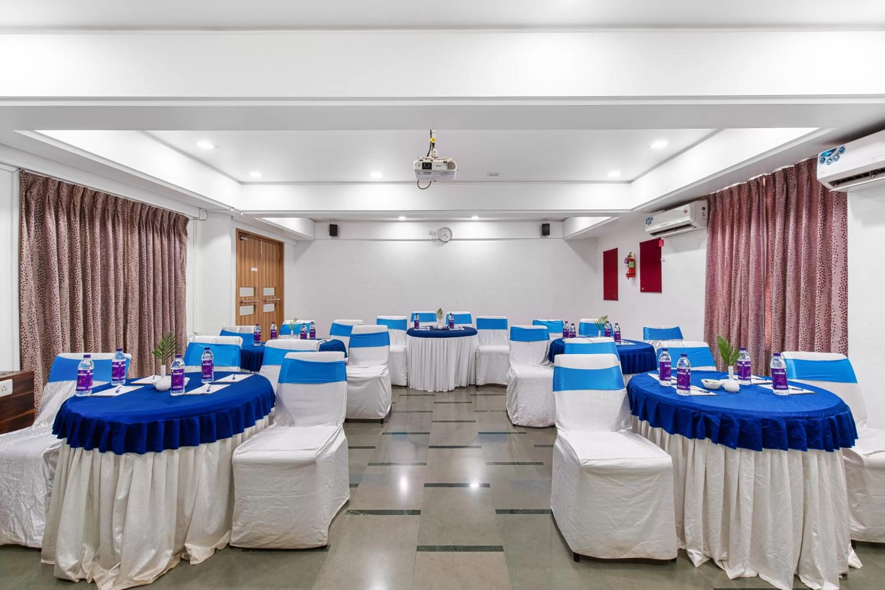 Meeting/conference room in Mayur Retreat & Spa
