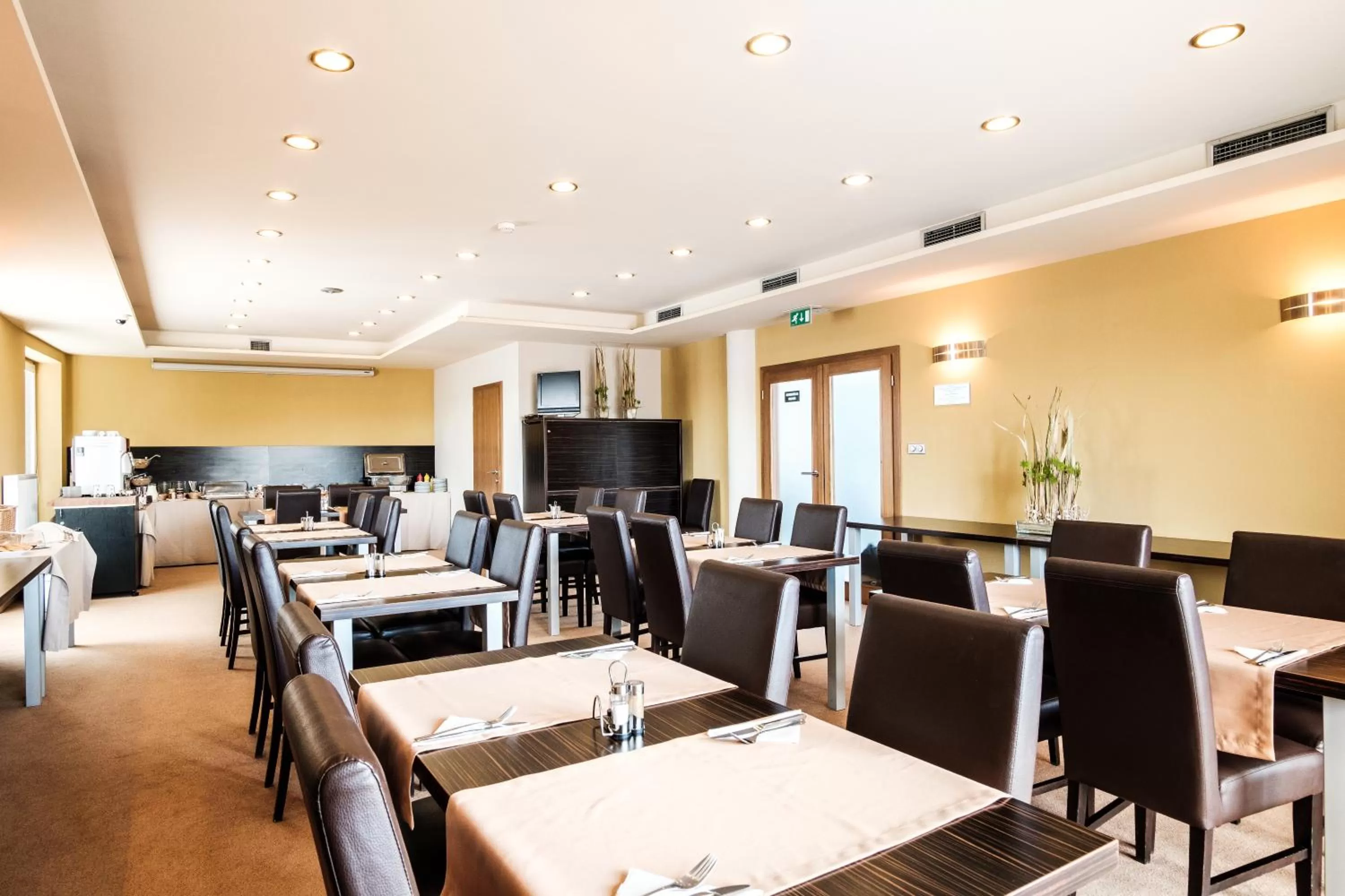 Restaurant/places to eat in Hotel Comfort with free Wellness and Fitness Centrum