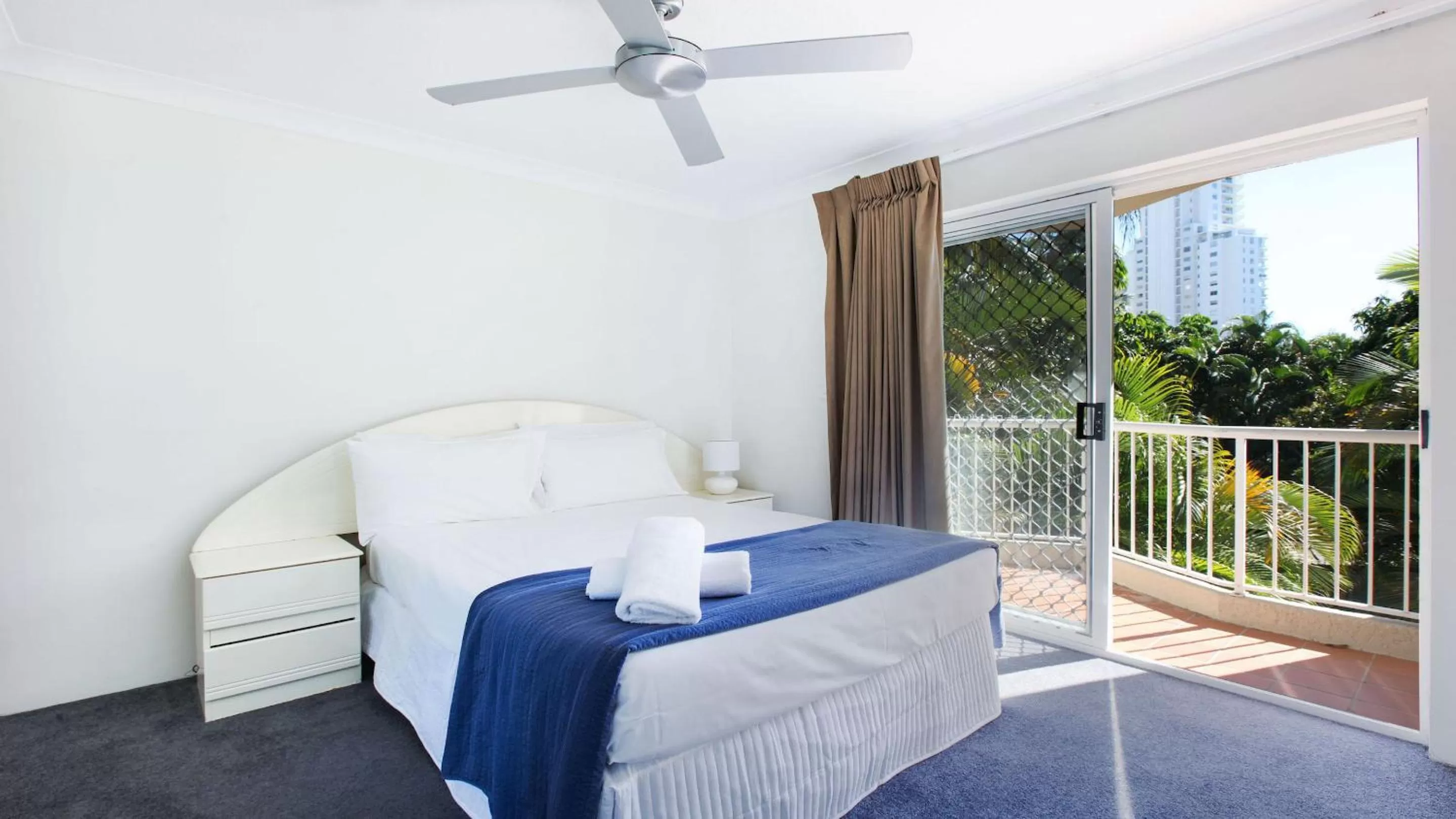 Bed in Mari Court Resort