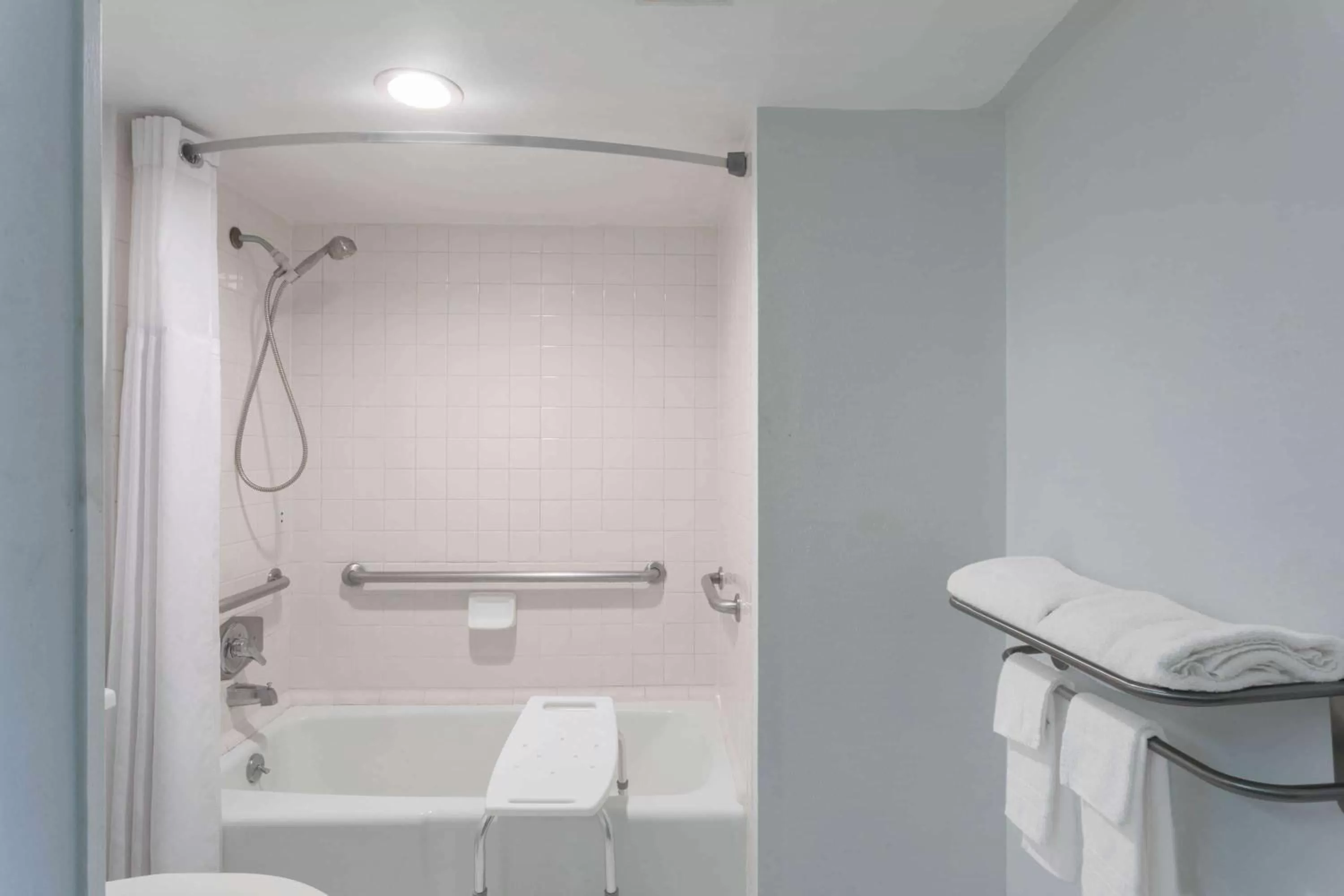 Bathroom in Super 8 by Wyndham Ocala I-75