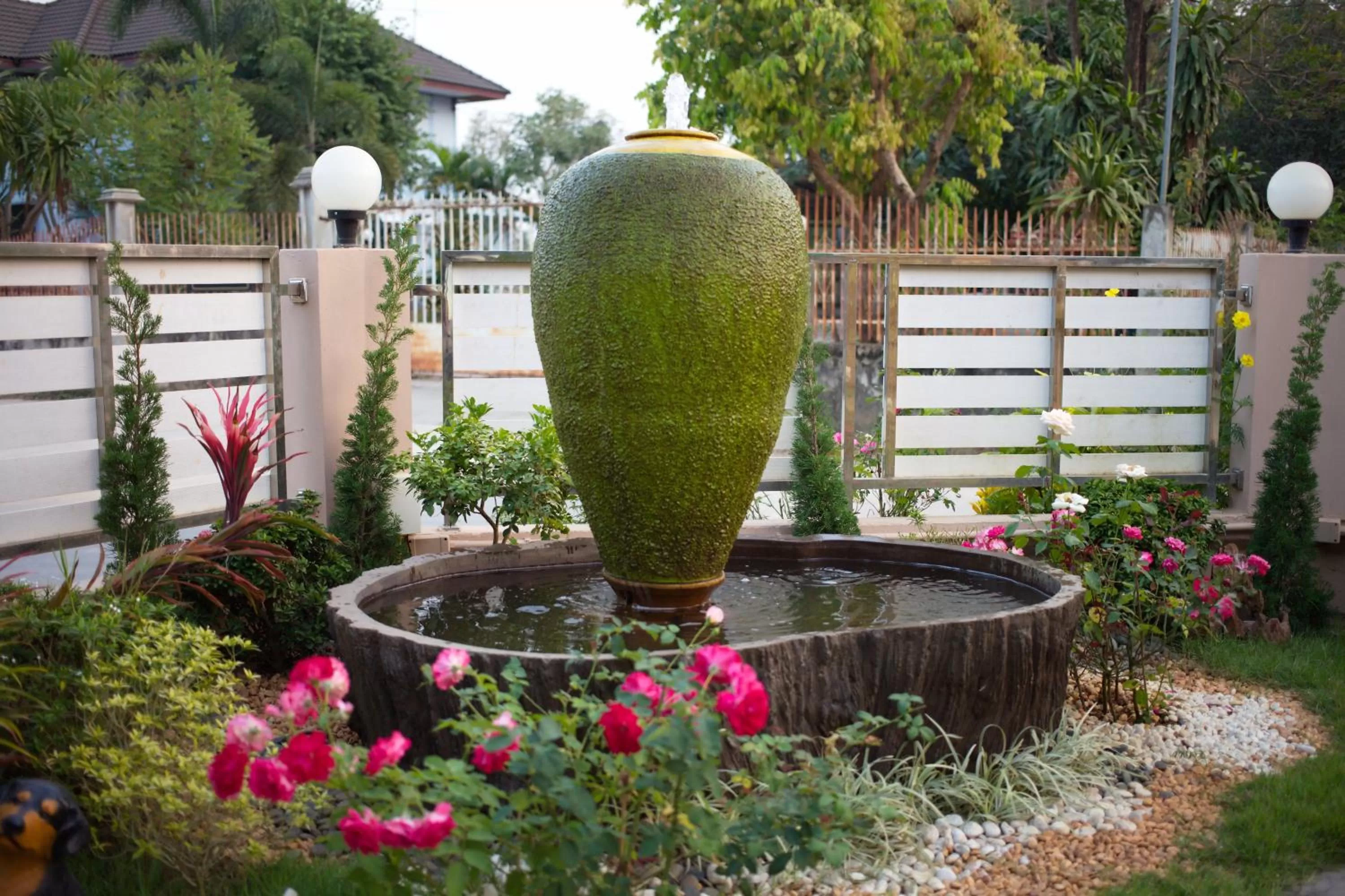 On site, Garden in Baan Sanpoom