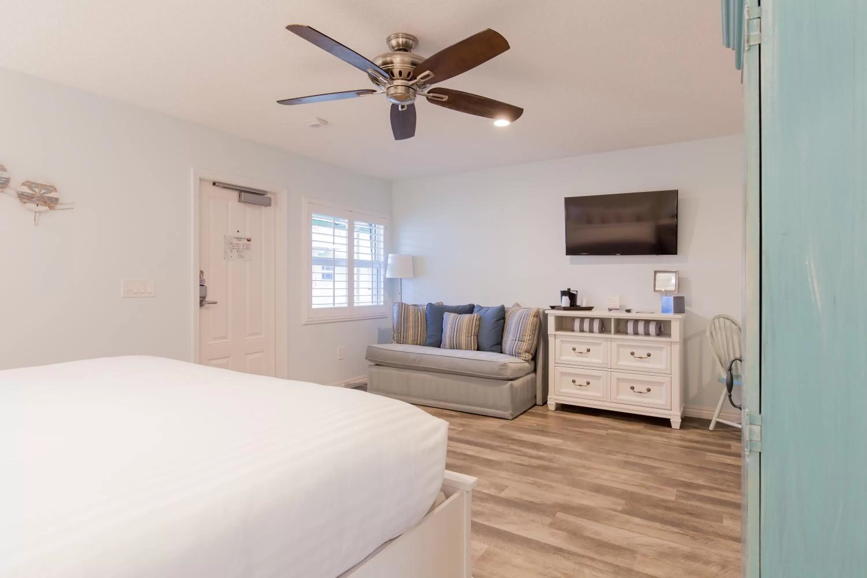 Bed in Lost Inn Paradise