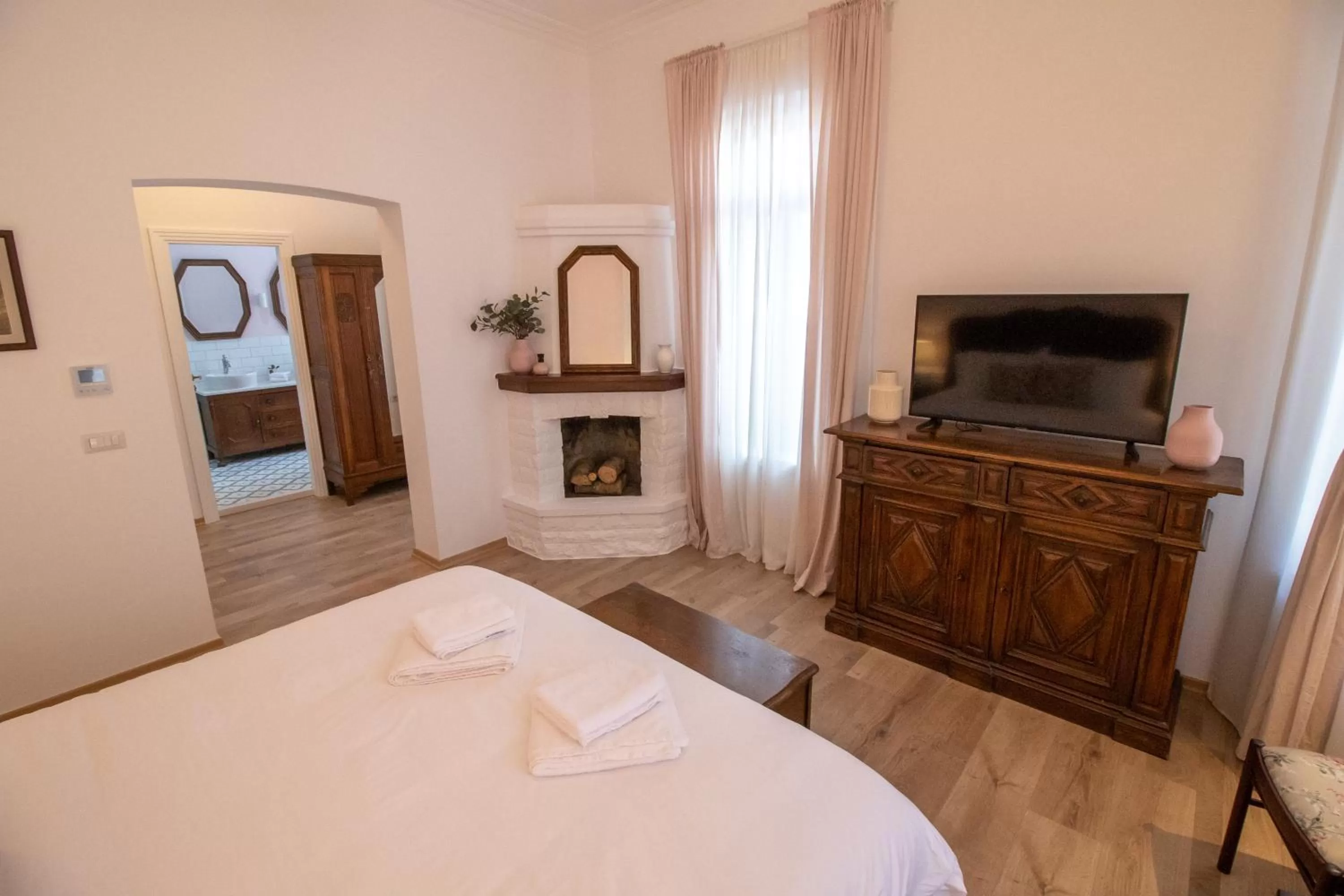 TV/Entertainment Center in Garden Villa Boutique Hotel