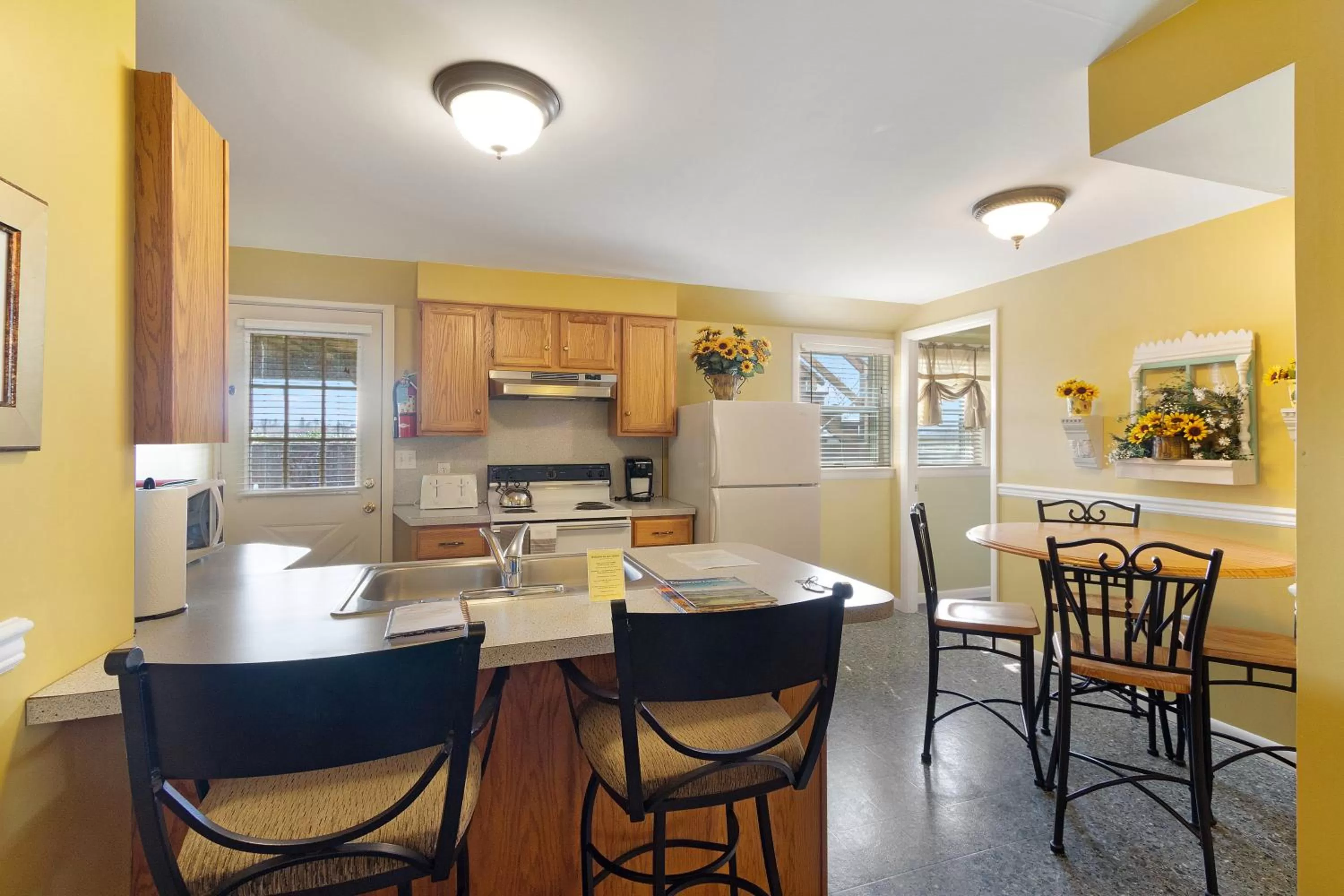 Kitchen or kitchenette in After Eight Bed and Breakfast