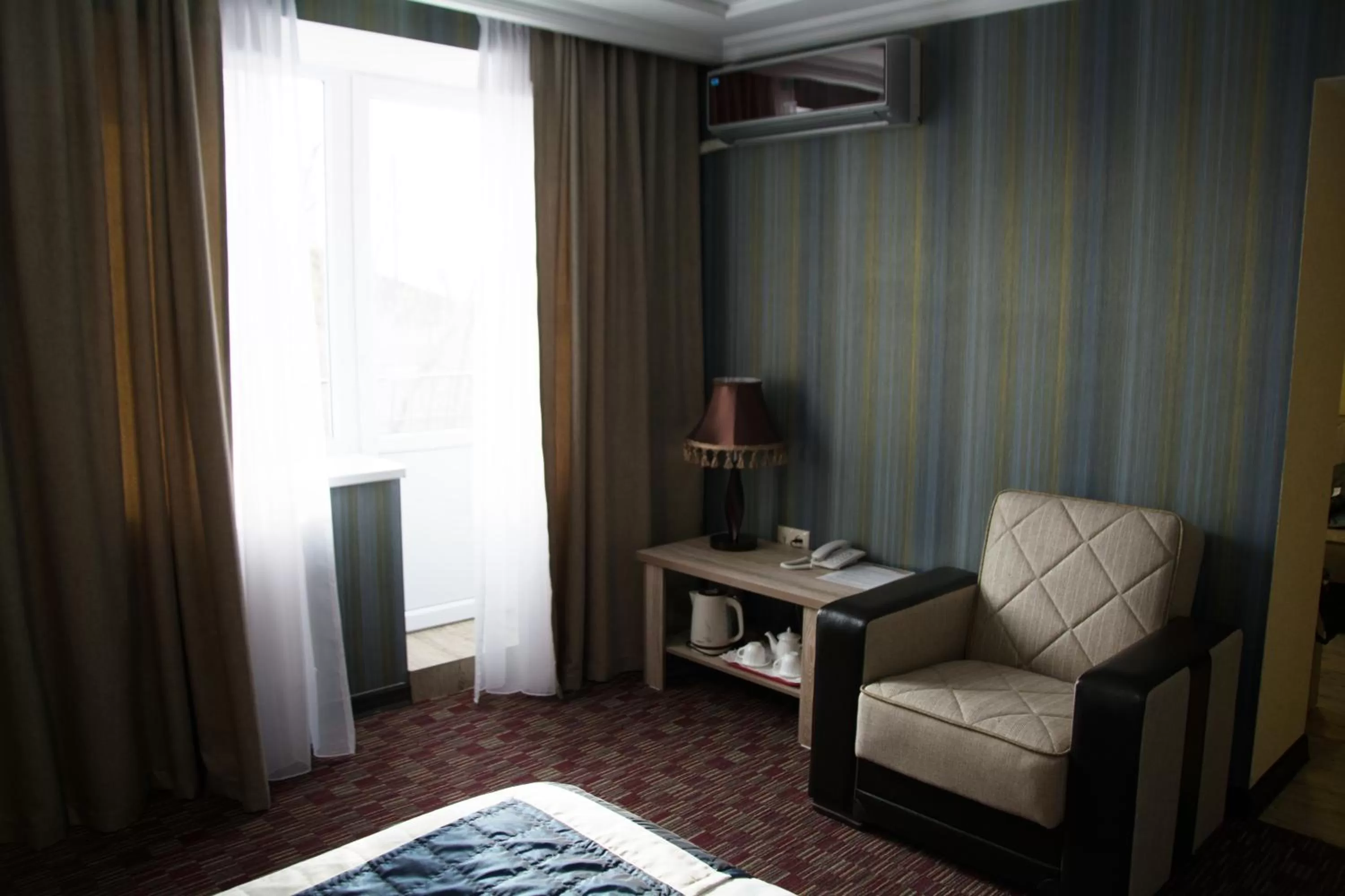 Photo of the whole room in UYUTNYY DOM