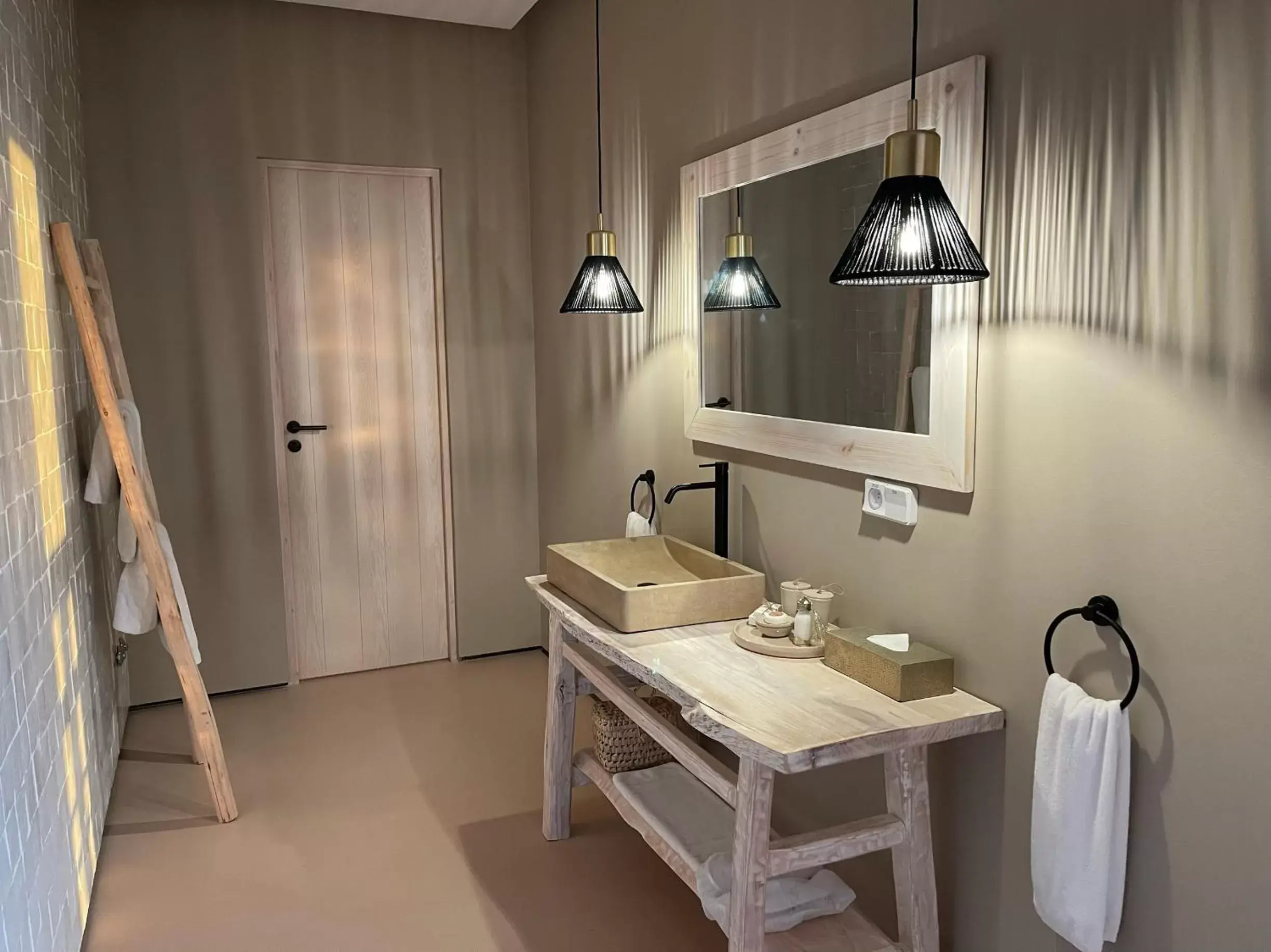 Deluxe Double or Twin Room with Sea View - single occupancy in La Tour d'Eole Deluxe Double or Twin Room with Sea View - single occupancy in La Tour d'Eole