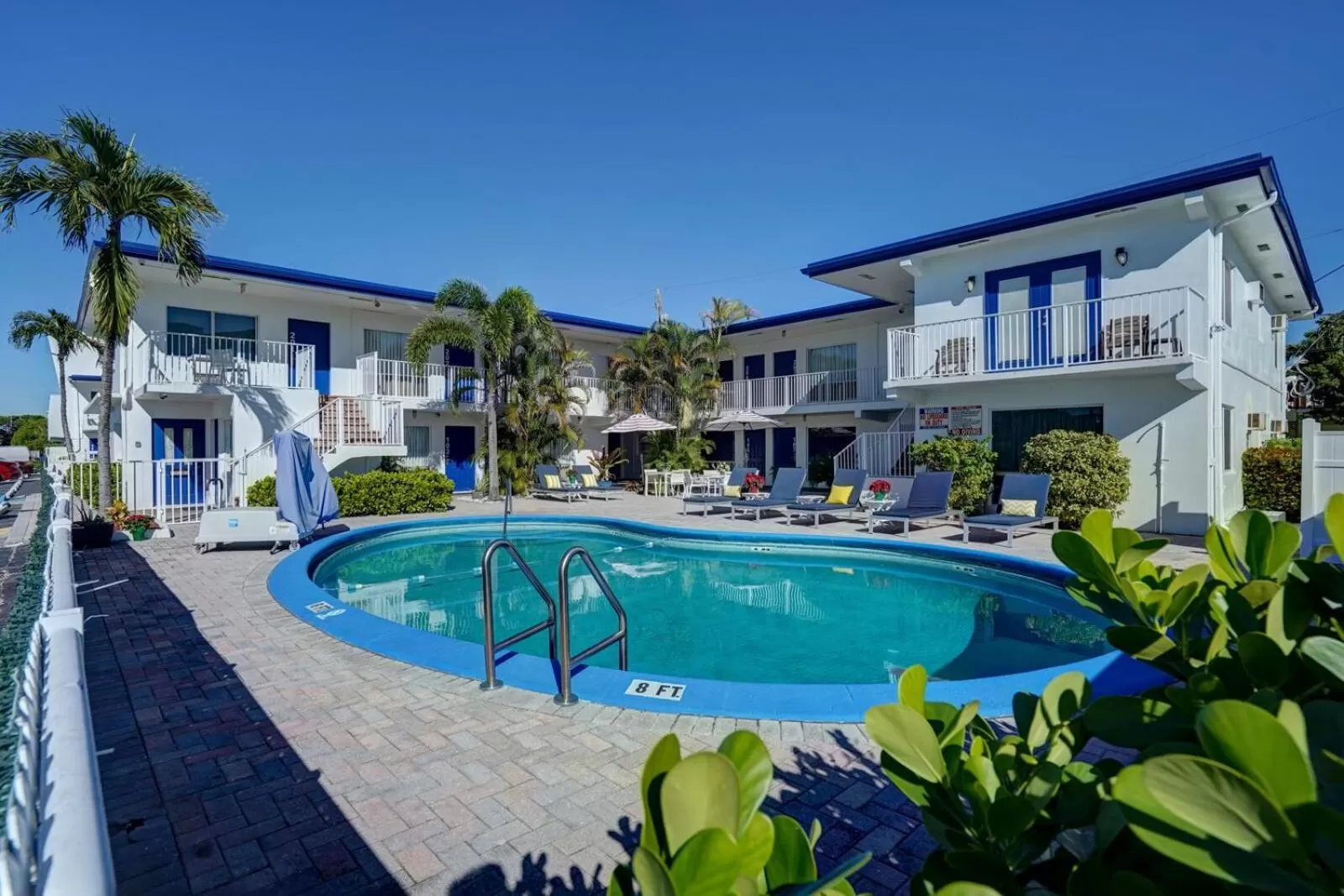 Swimming pool in Blue Strawberry by the Sea