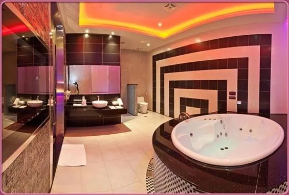 Bathroom in Wei Feng Hotel - Kaohsiung