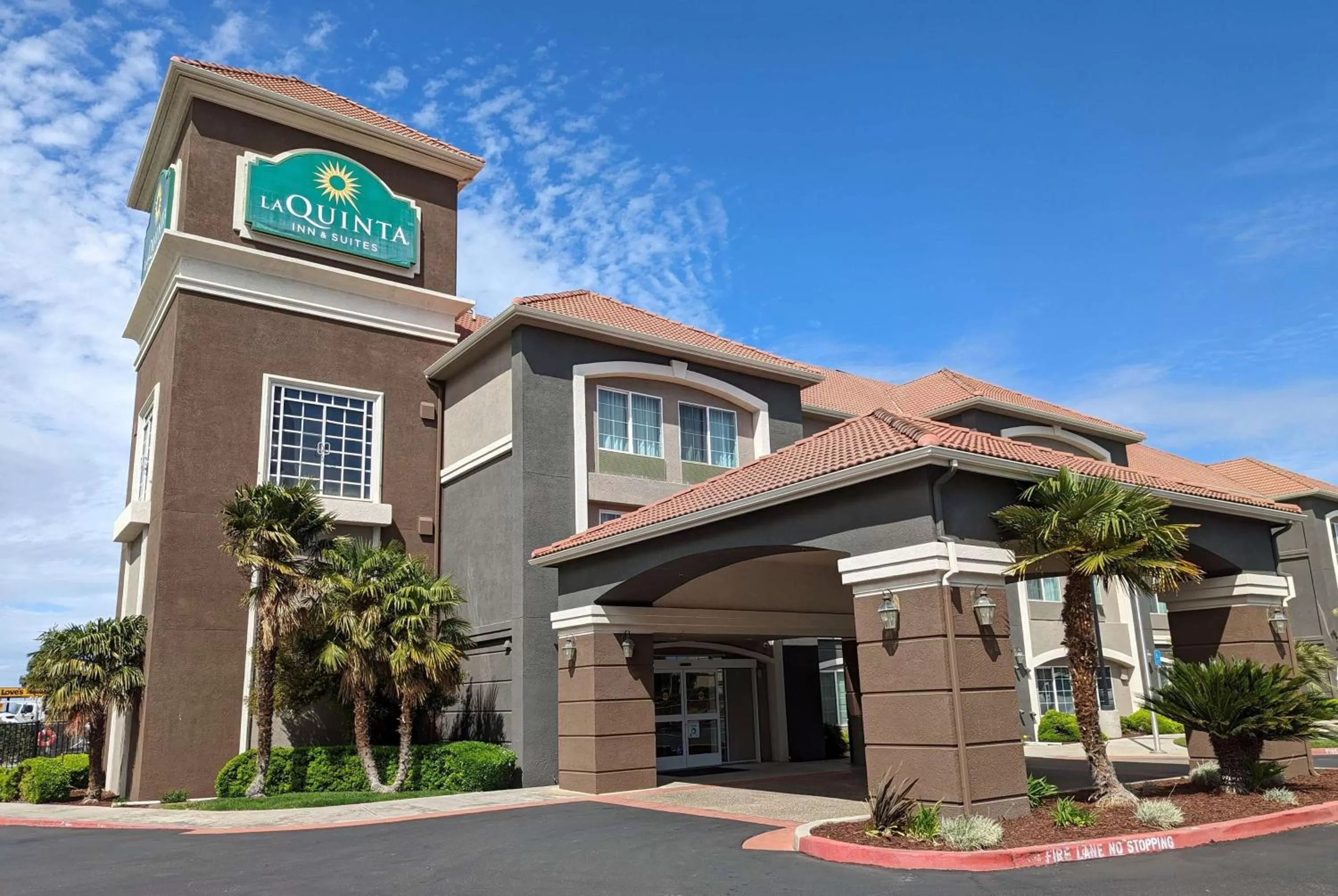 Property building in La Quinta by Wyndham Manteca - Ripon