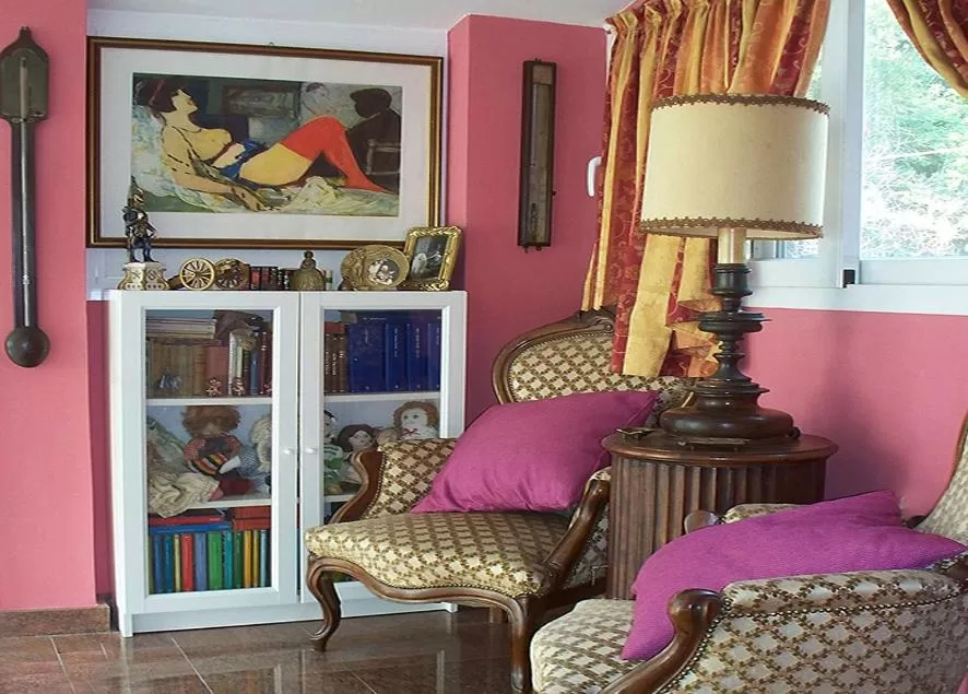 Decorative detail in La tana del tasso Ventimiglia