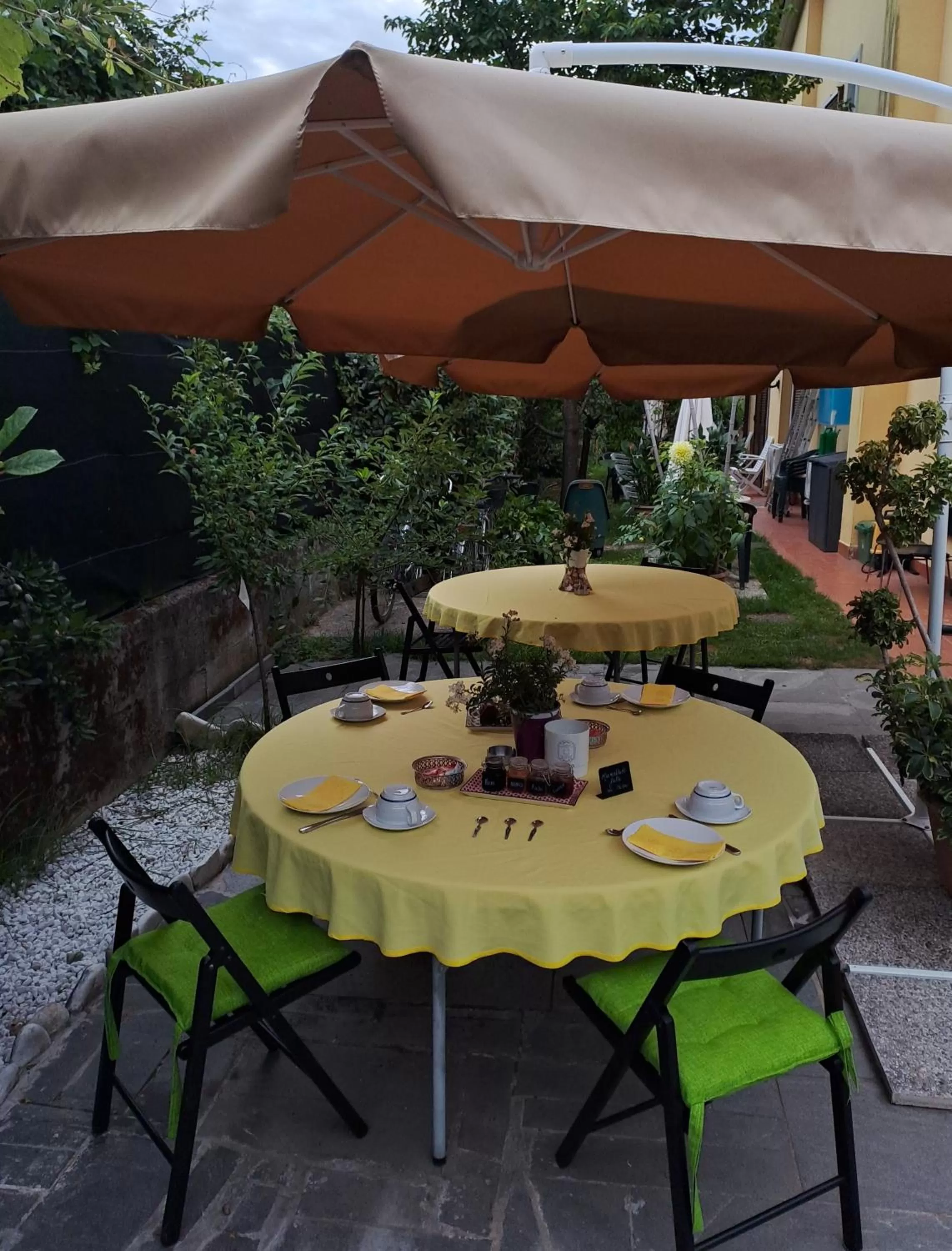 Food and drinks in B&b Villa C'era Una Volta