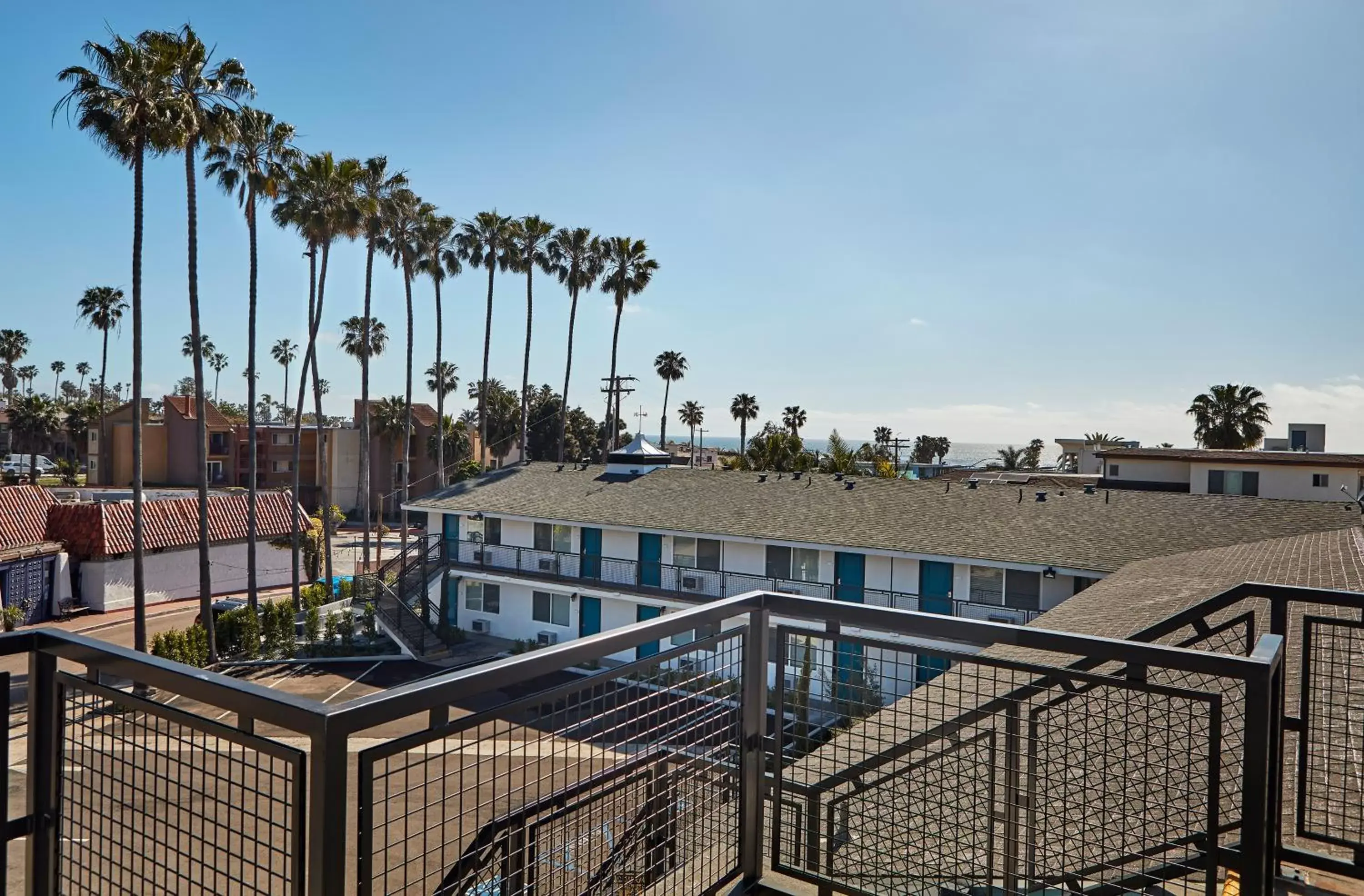 King Suite in The Shoal Hotel La Jolla Beach King Suite in The Shoal Hotel La Jolla Beach